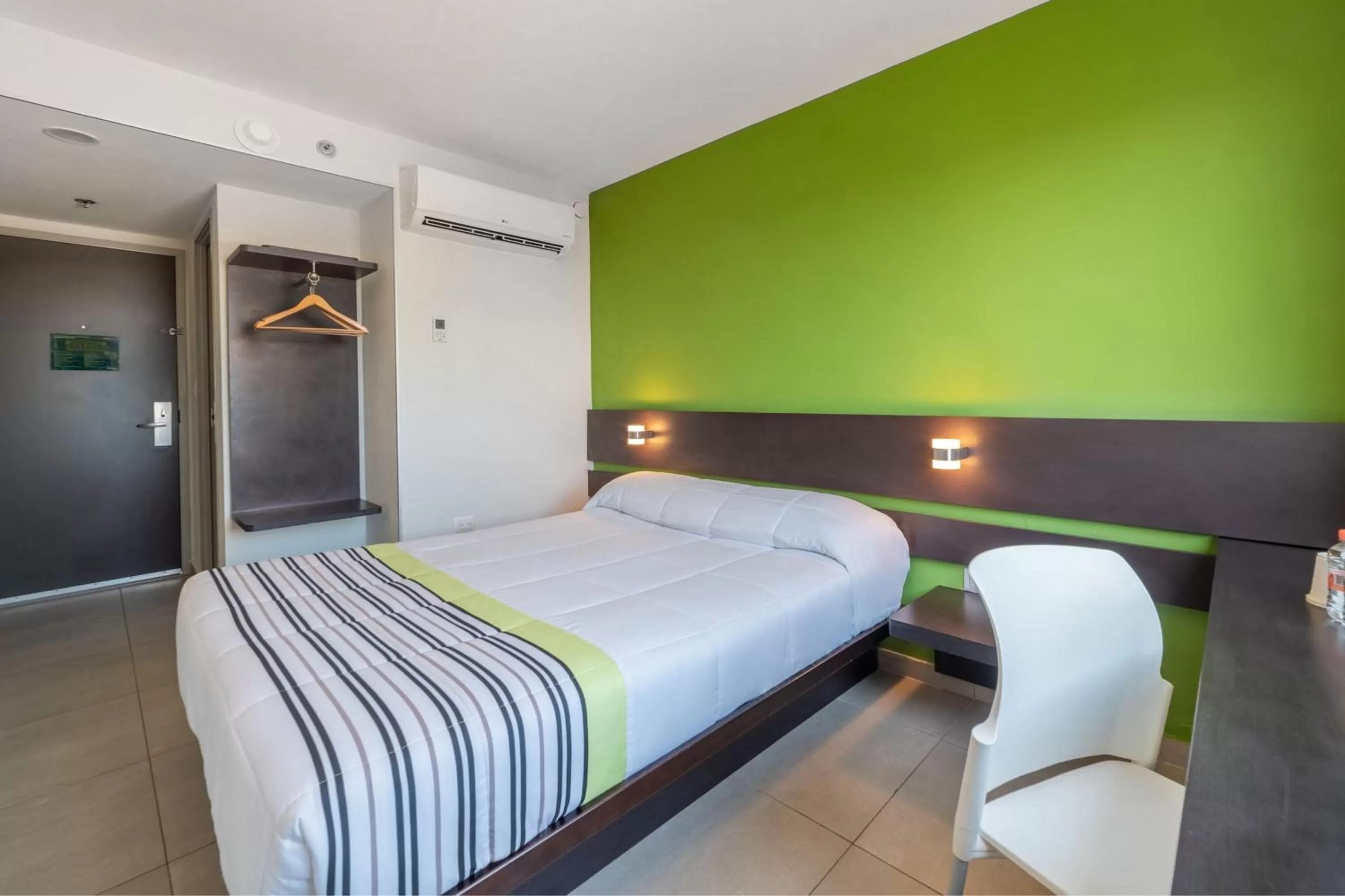 Bedroom, Bed in City Express Junior by Marriott Villahermosa