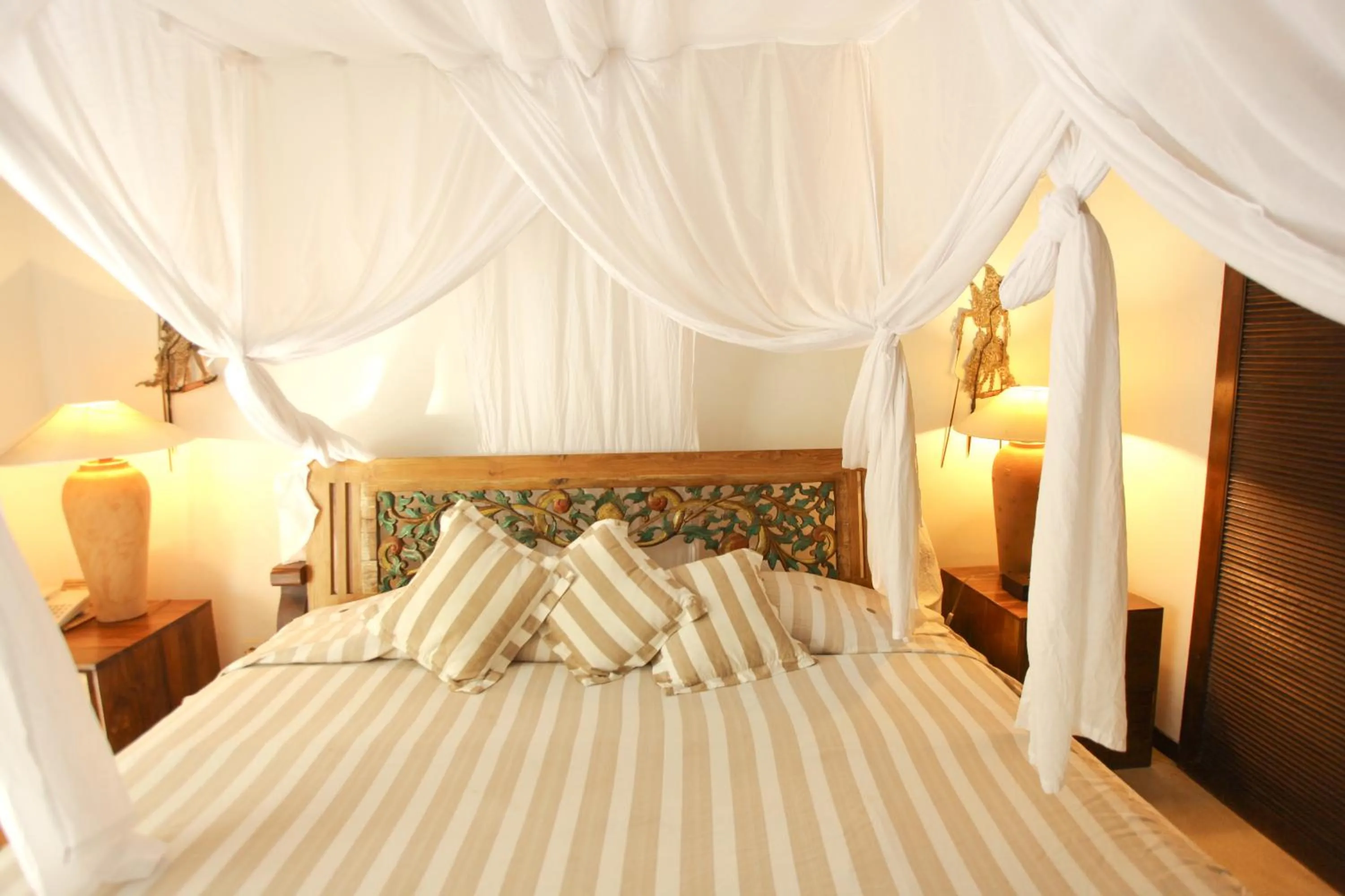 Bed in Visakha Sanur by Puri Signatures