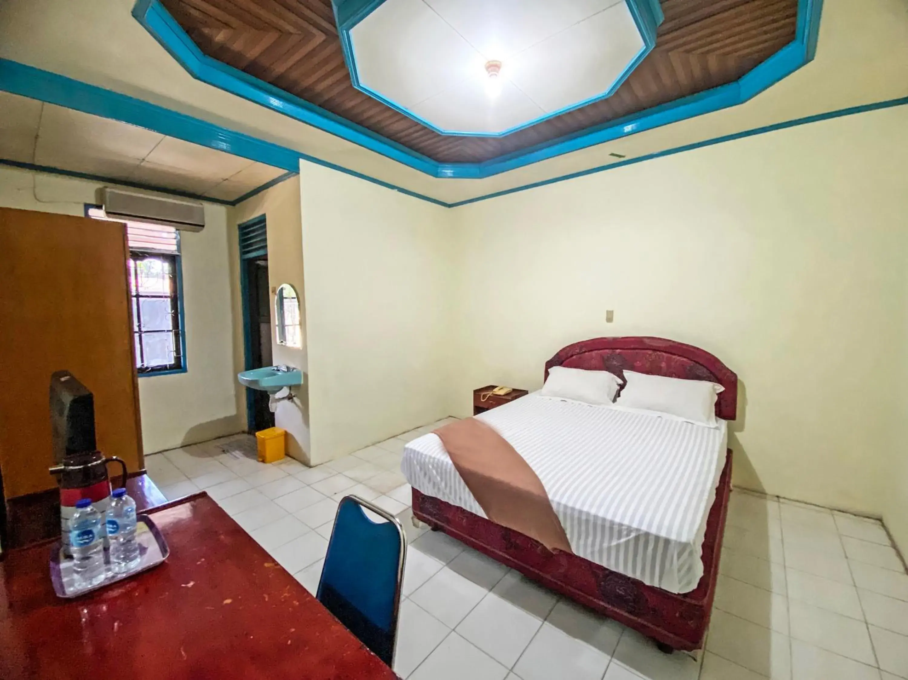 Standard Double Room in Capital O 91806 Hotel Batu Suli Standard Double Room in Capital O 91806 Hotel Batu Suli