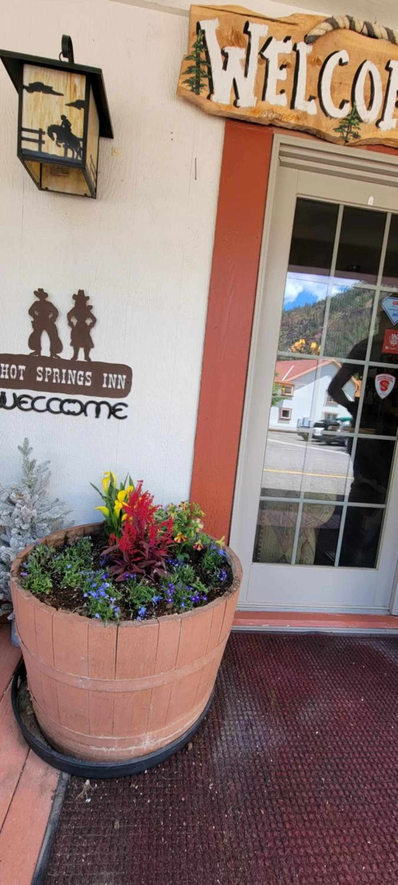 Lobby or reception in Hot Springs Inn