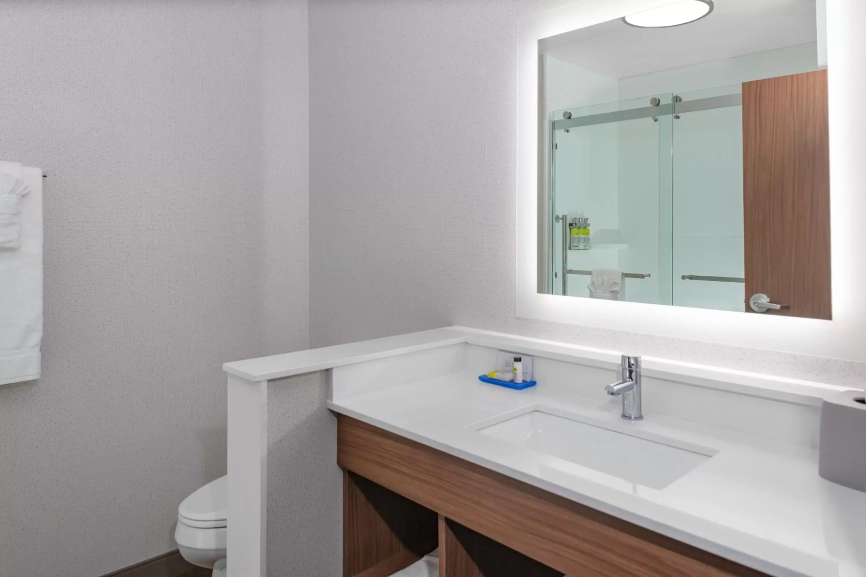 Queen Suite with Two Queen Beds and Additional Living Area in Holiday Inn Express & Suites - The Dalles by IHG Queen Suite with Two Queen Beds and Additional Living Area in Holiday Inn Express & Suites - The Dalles by IHG