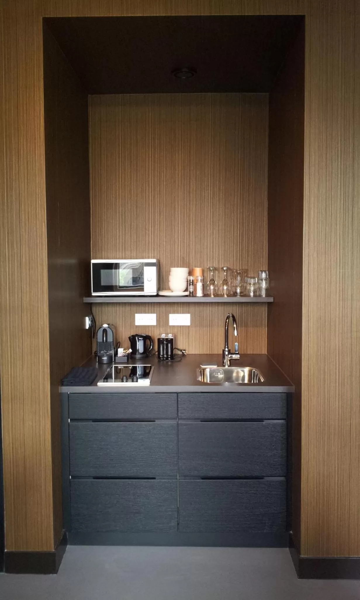 Coffee/tea facilities in V Lofts