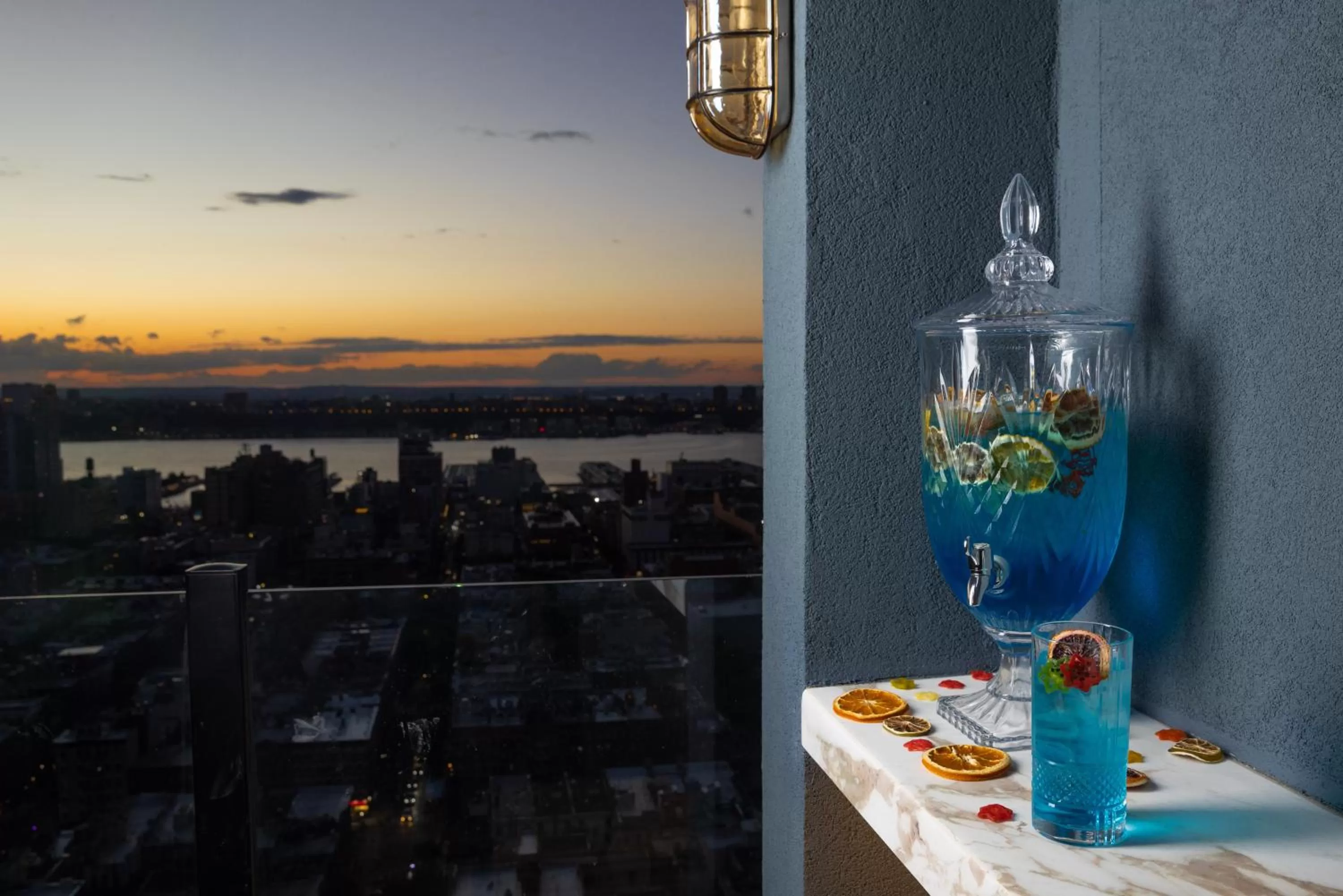 Lounge or bar in CIVILIAN Hotel