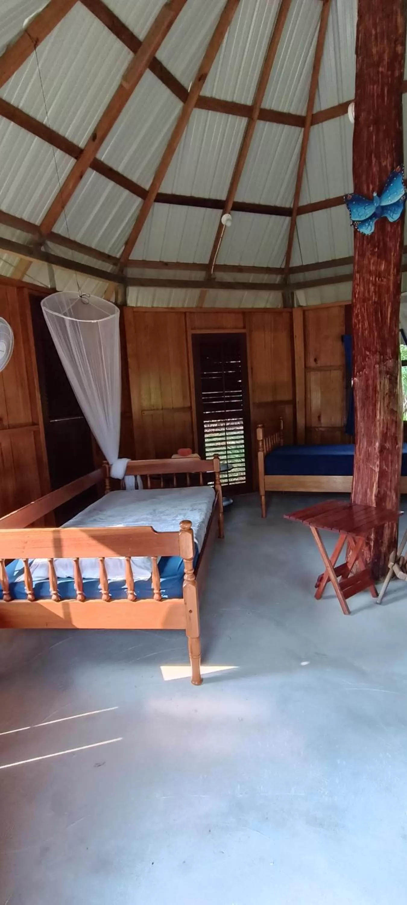 Property building, Billiards in Sun Creek Lodge