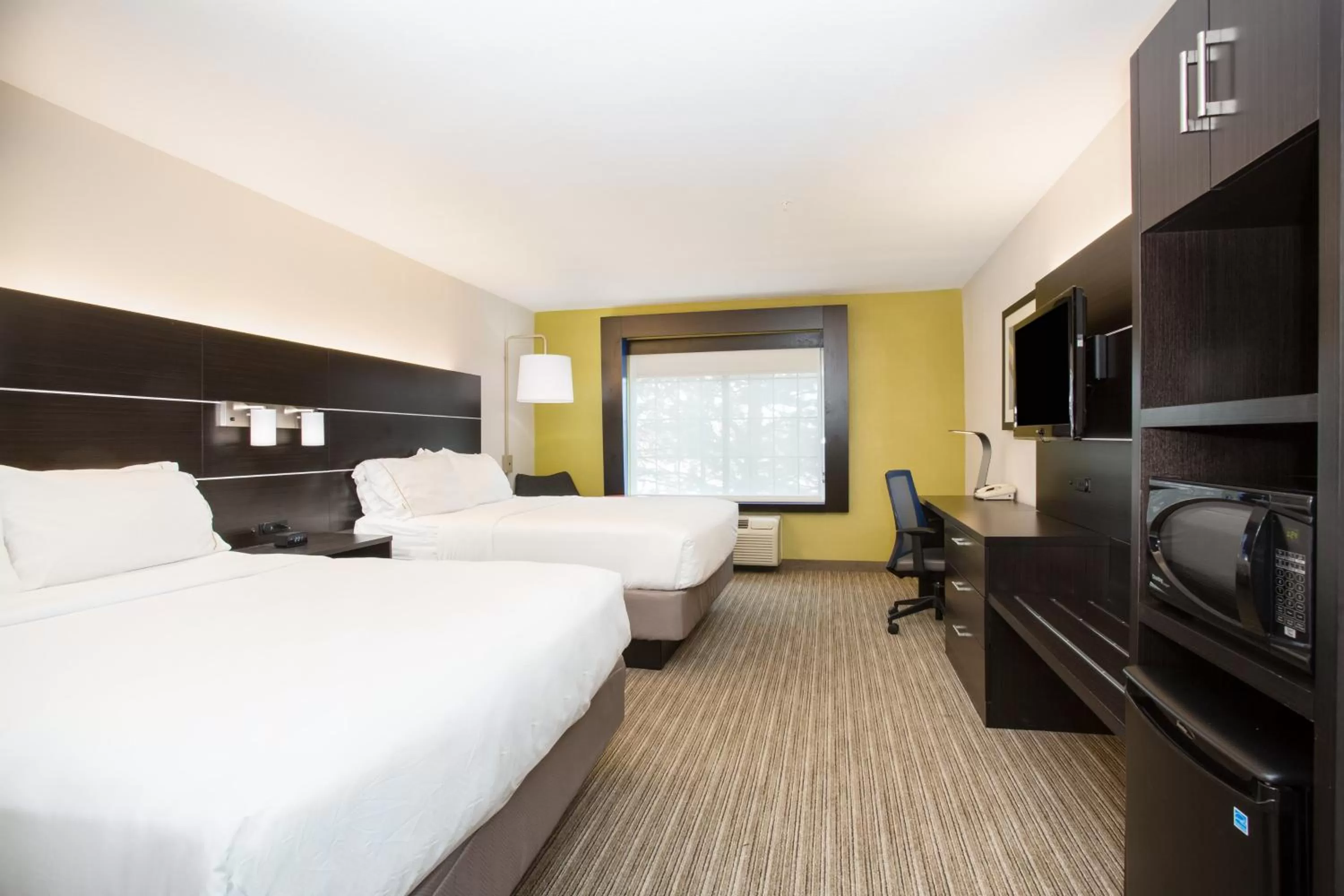 Photo of the whole room, Bed in Holiday Inn Express & Suites Ft Collins by IHG