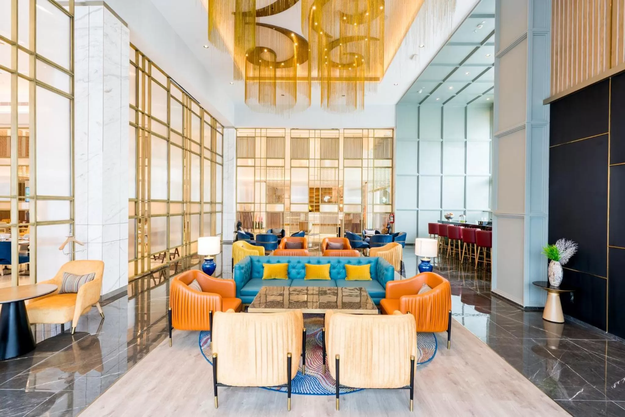 Lounge or bar in Holiday Inn Lucknow Airport by IHG