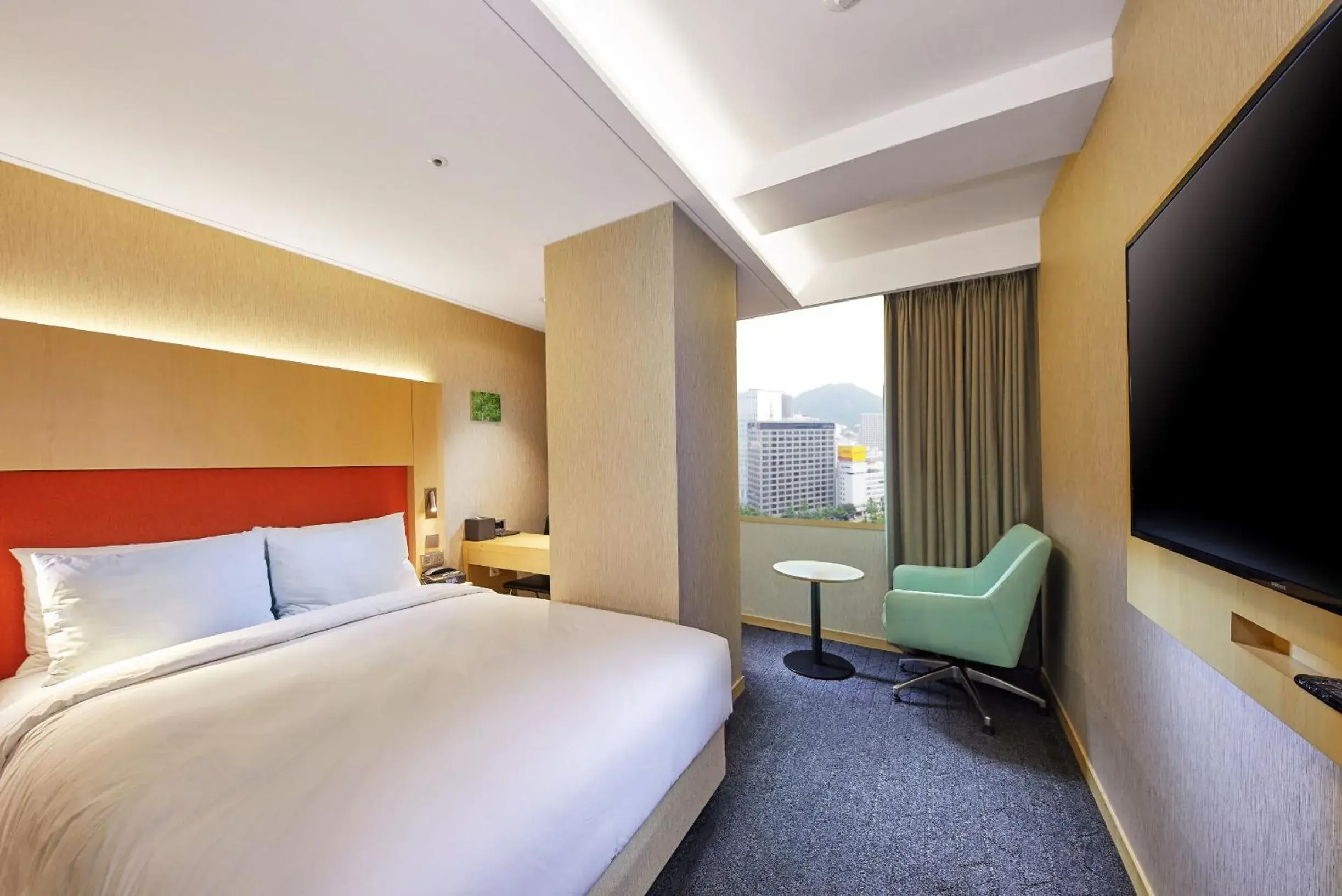 Standard Double Room in Hotel Midcity Myeongdong Standard Double Room in Hotel Midcity Myeongdong