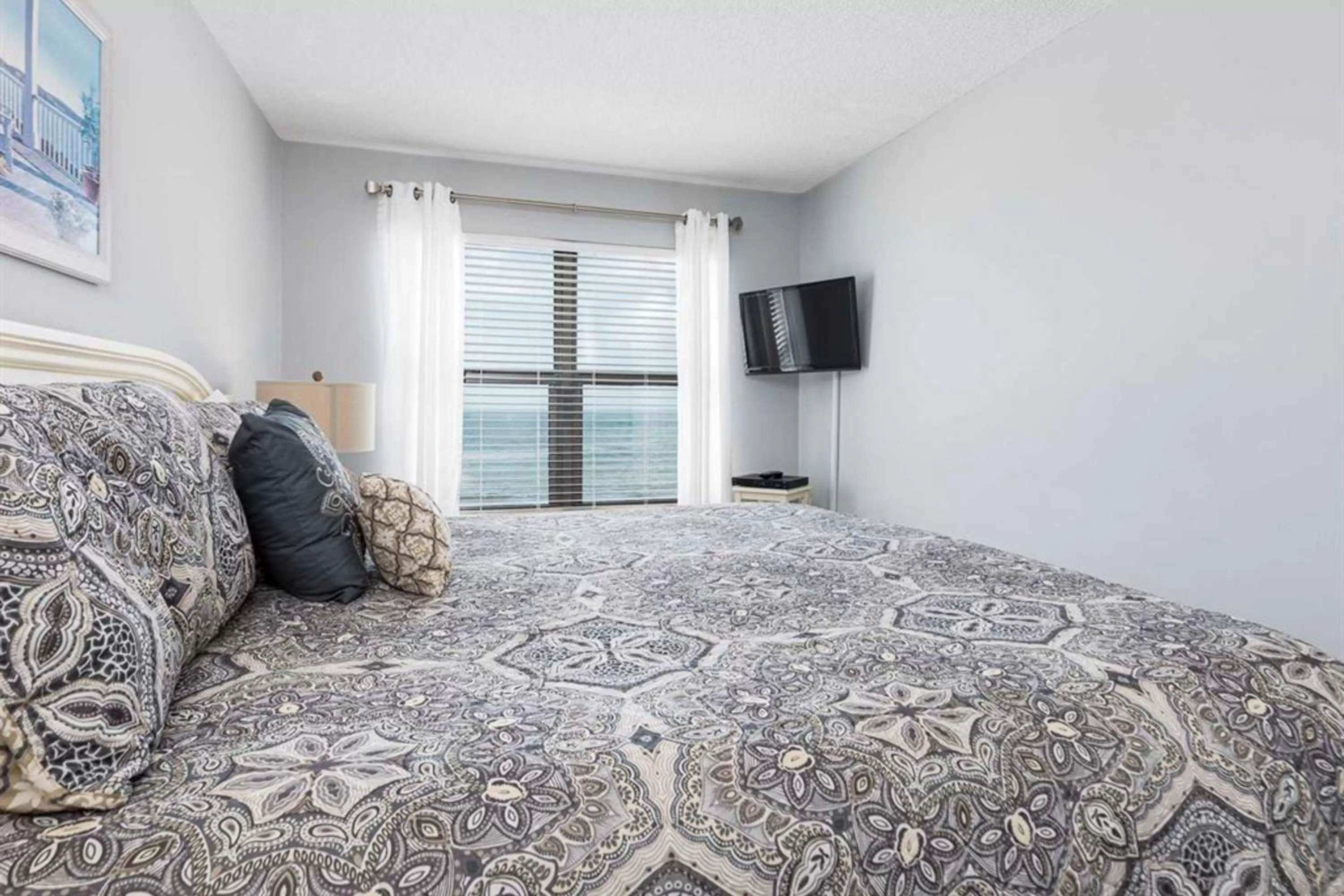 Bed in Island Sunrise II