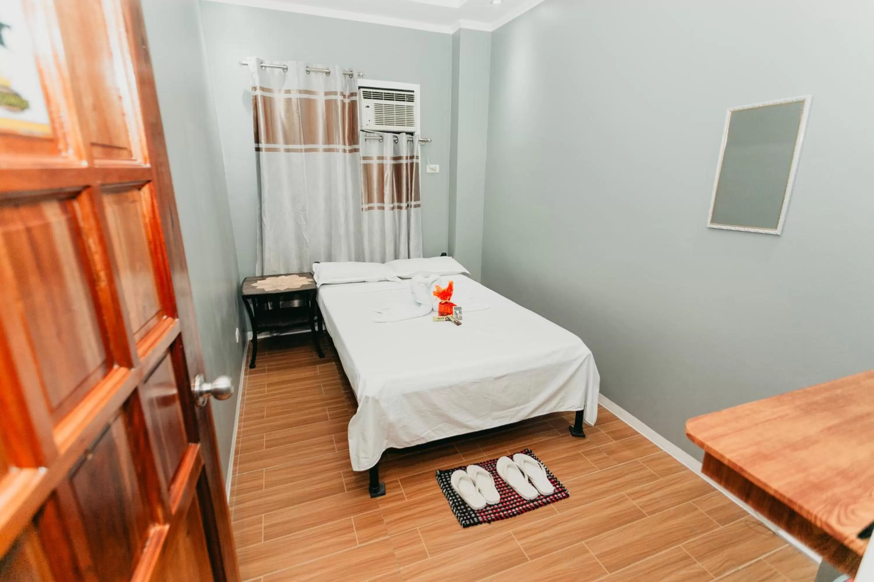 Bed in Kingswick Residences & Lodge