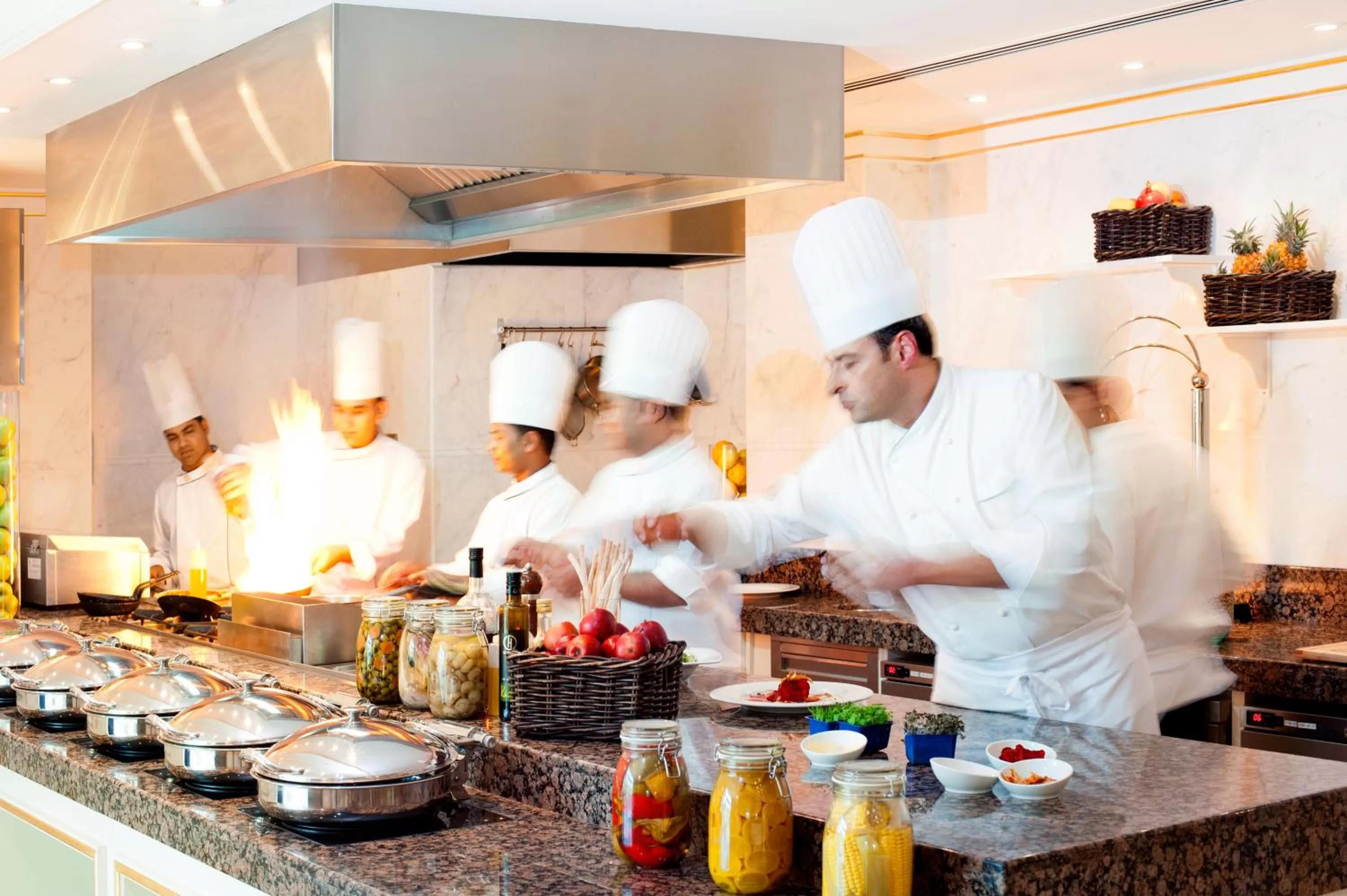 Food and drinks in Kempinski Hotel Palm Jumeirah