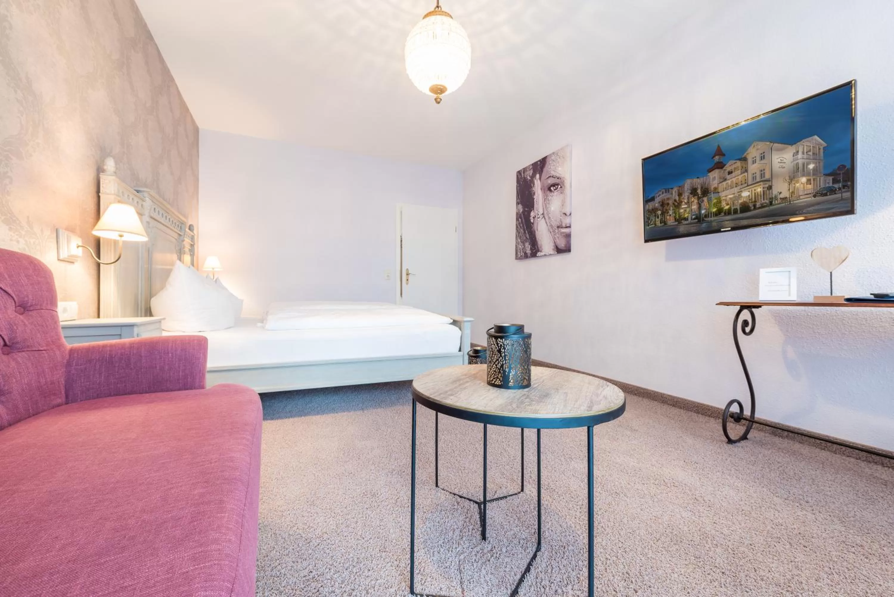 Photo of the whole room, Seating Area in Hotel Villa Waldfrieden