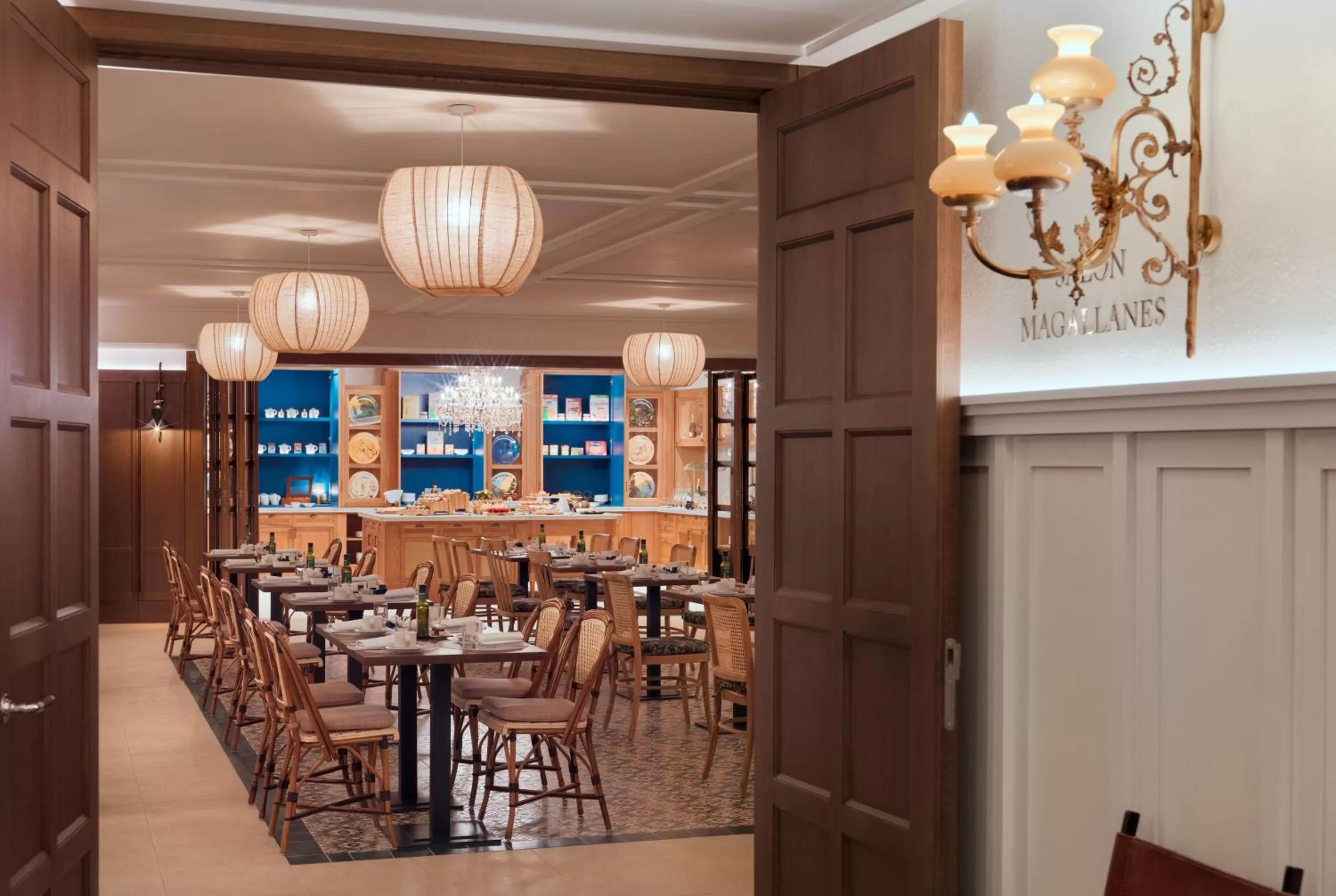 Restaurant/places to eat in H10 Casa de la Plata