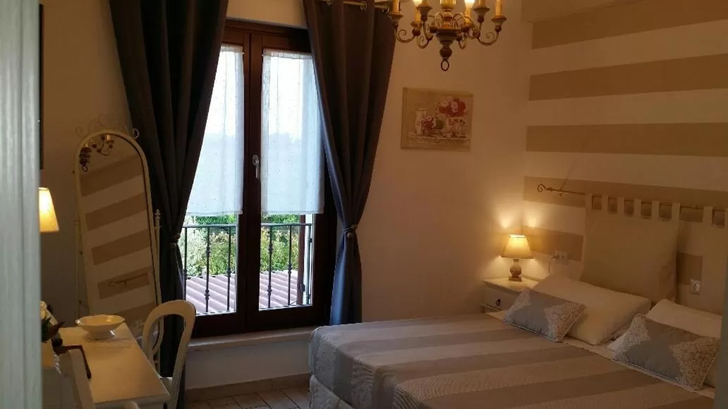 Photo of the whole room, Bed in Corte Caselle