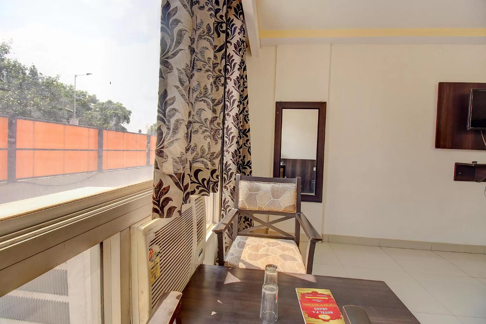 Living room in FabHotel PS Grand