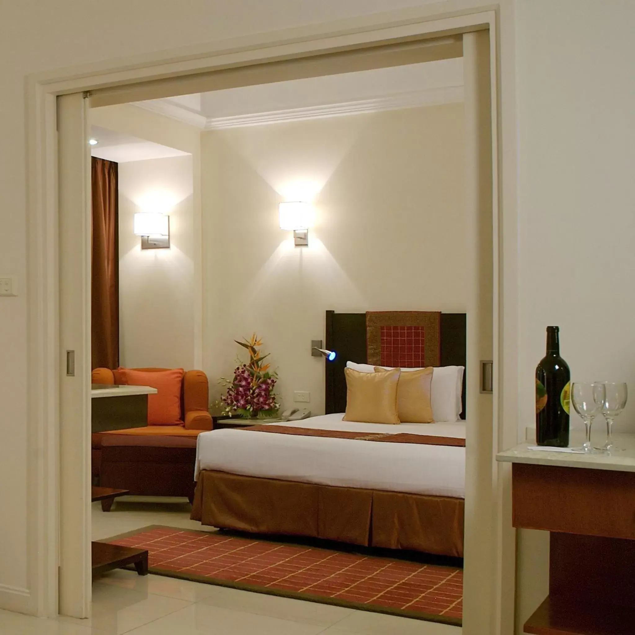 Deluxe Suite with Garden View - With 10% off on F&B in Vivanta Aurangabad, Maharashtra Deluxe Suite with Garden View - With 10% off on F&B in Vivanta Aurangabad, Maharashtra