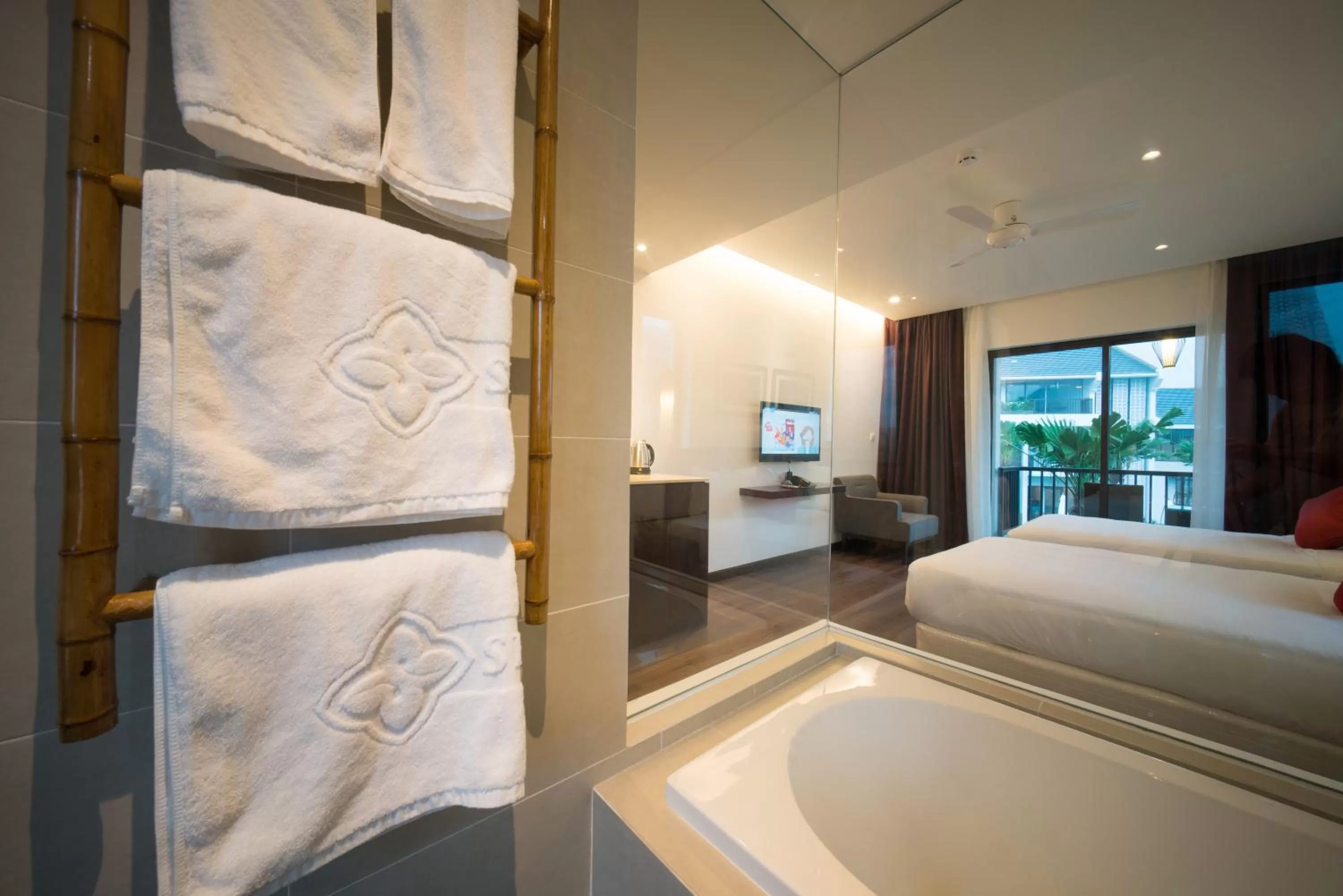 Bathroom, Bed in SENVILA Boutique Resort & Spa