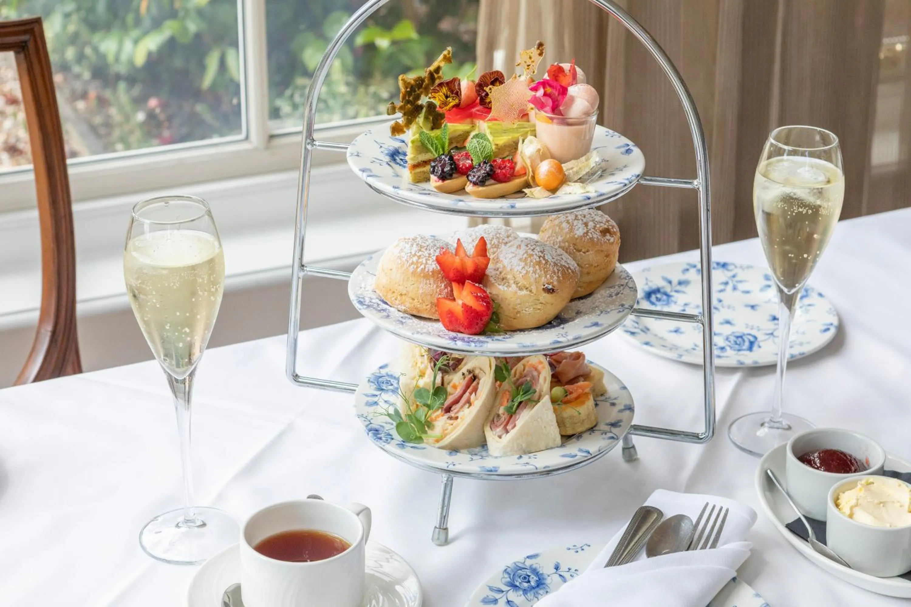 Food and drinks in Bartley Lodge Hotel