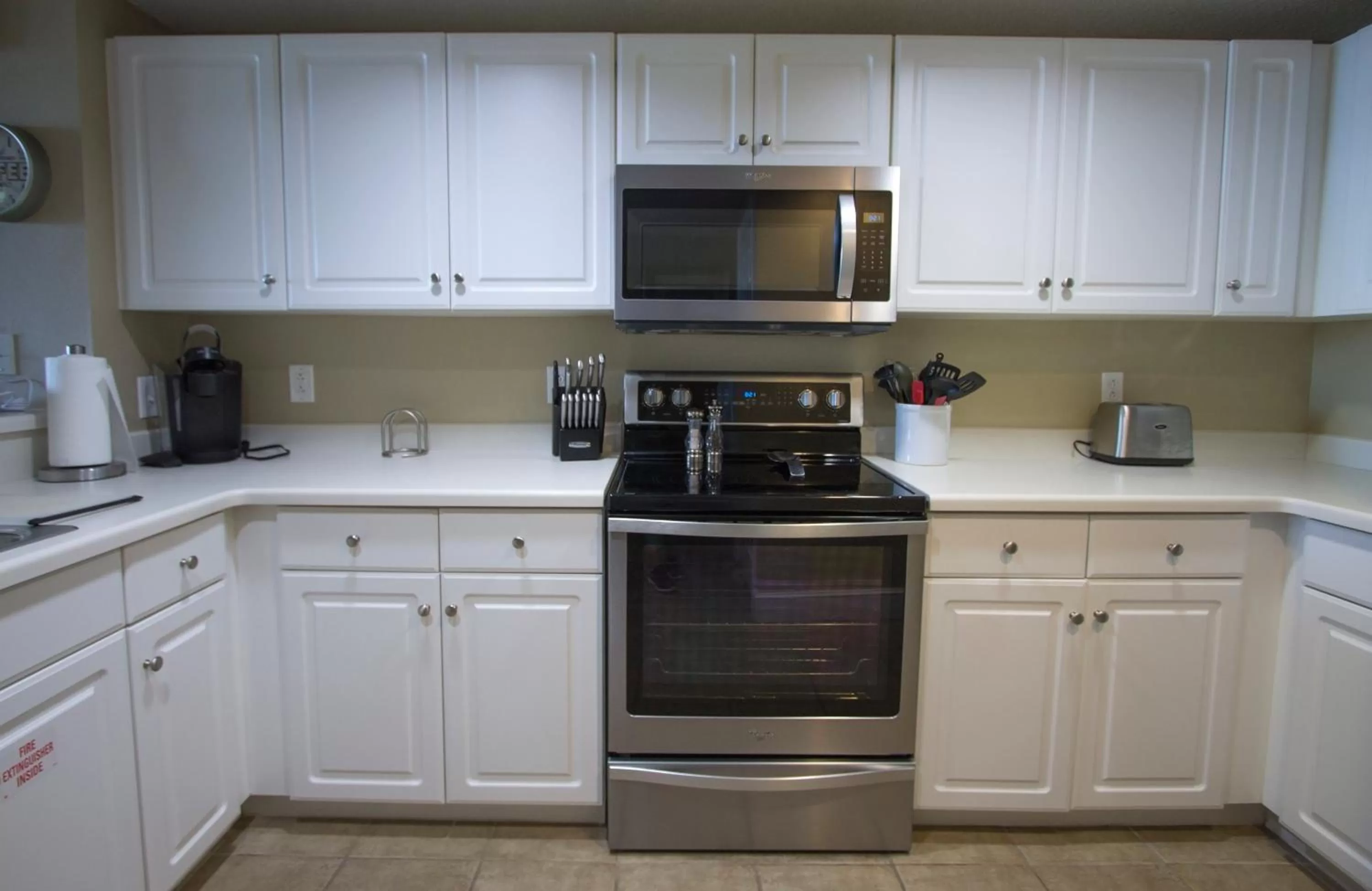 Kitchen or kitchenette, Kitchen/Kitchenette in Majestic Beach Resort, Panama City Beach, Fl