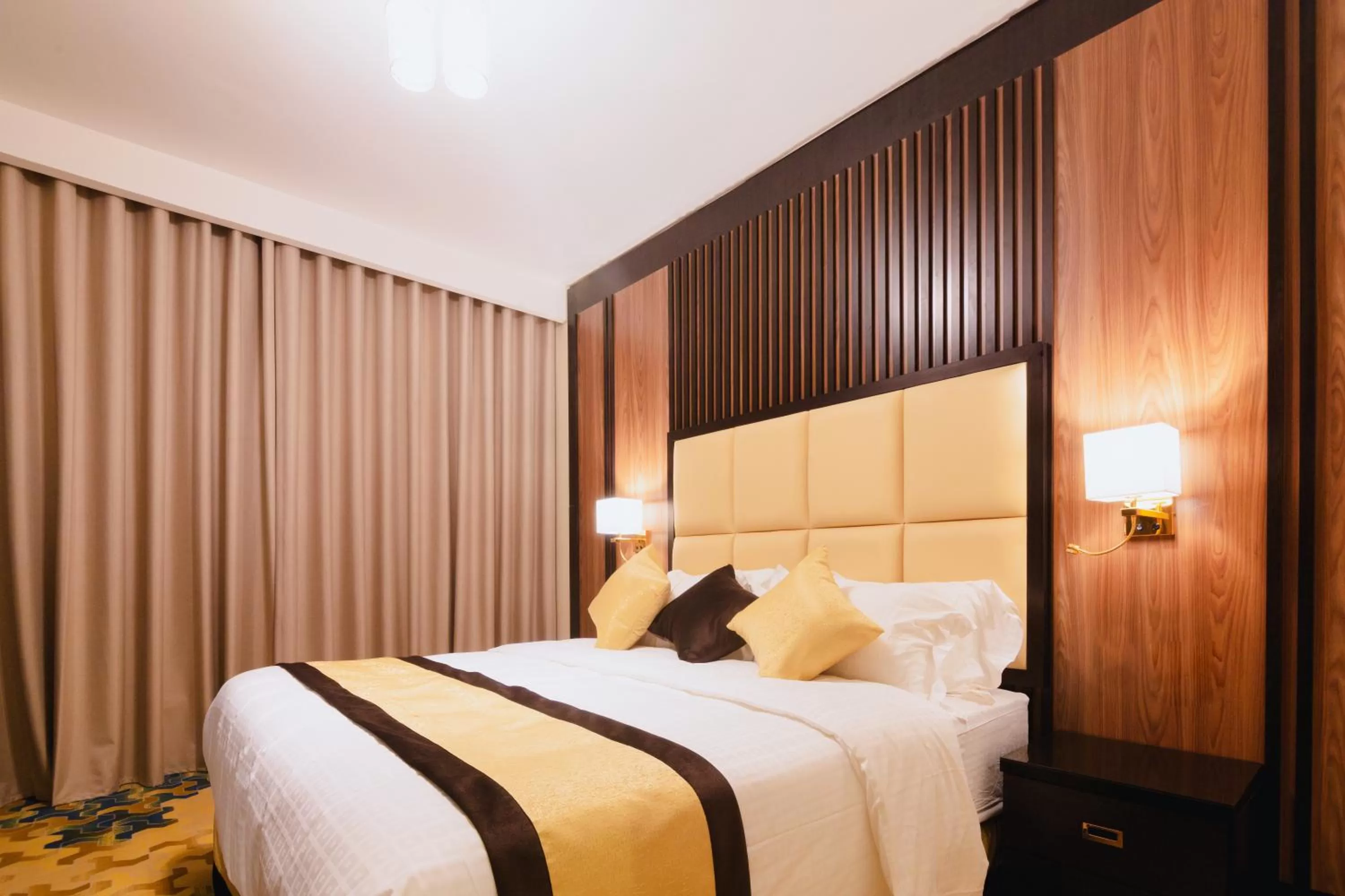 Bedroom, Bed in Golden Ship Hotel