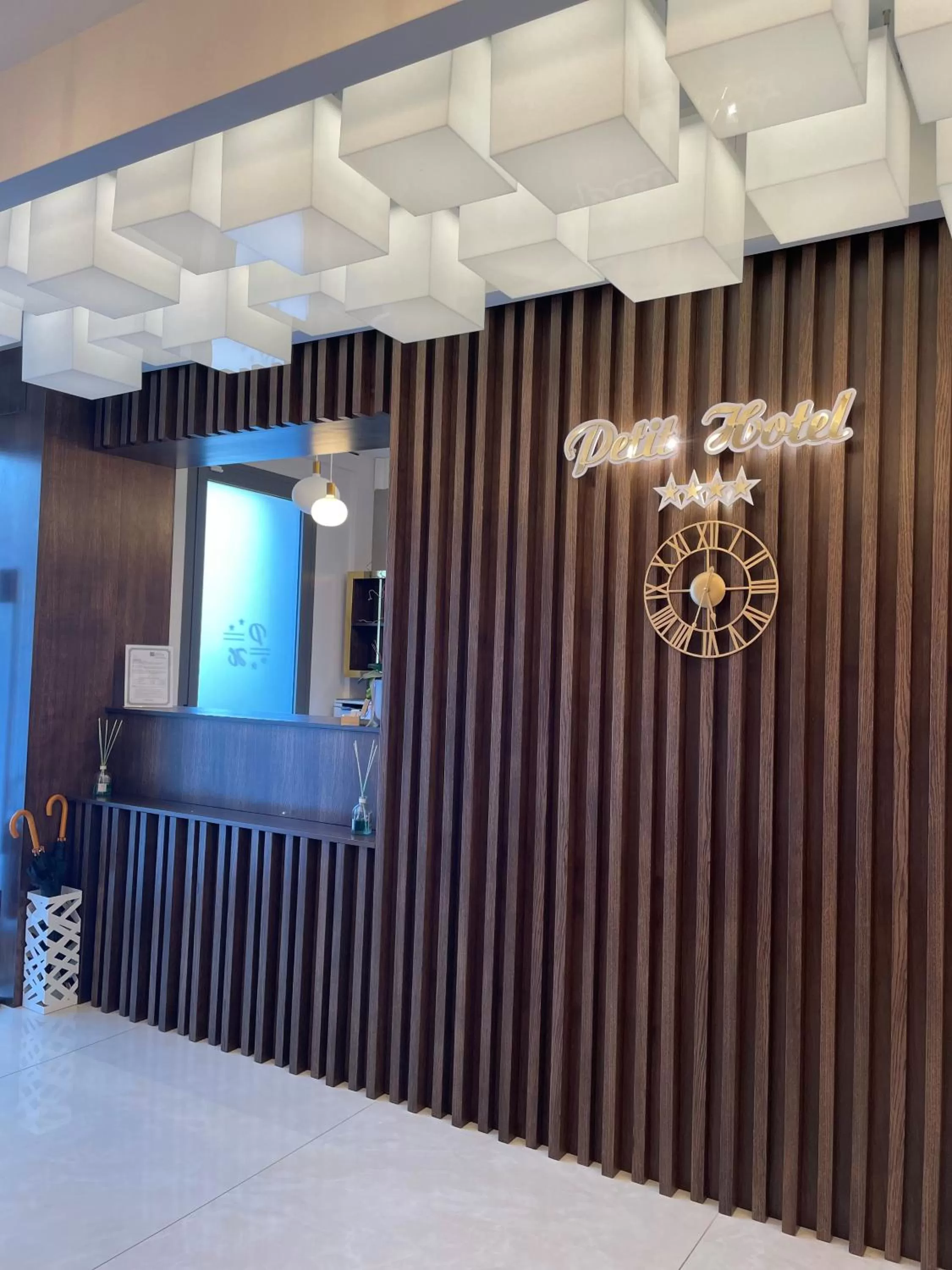 Lobby or reception in Petit Hotel