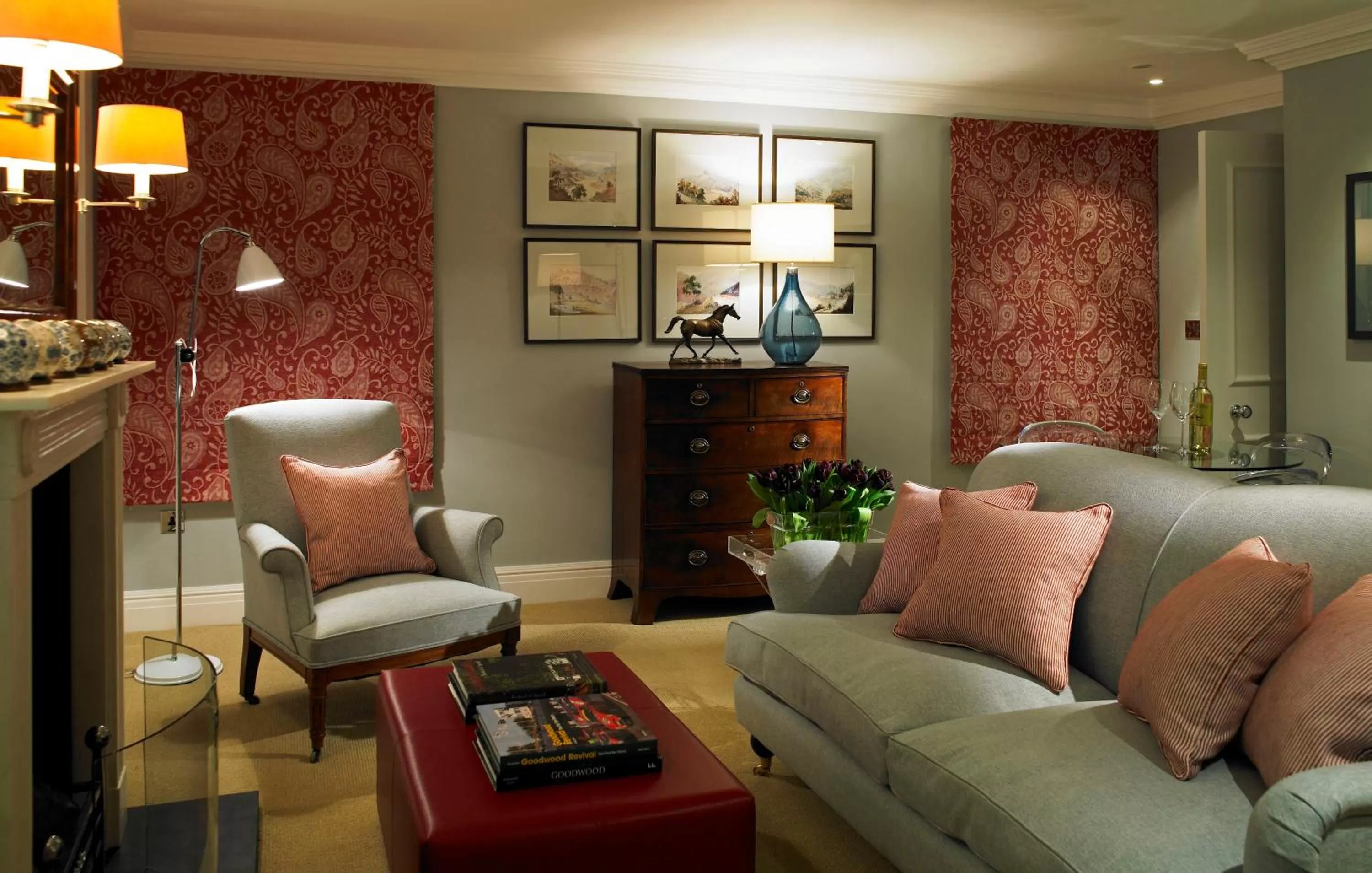 Lounge or bar in The Goodwood Hotel