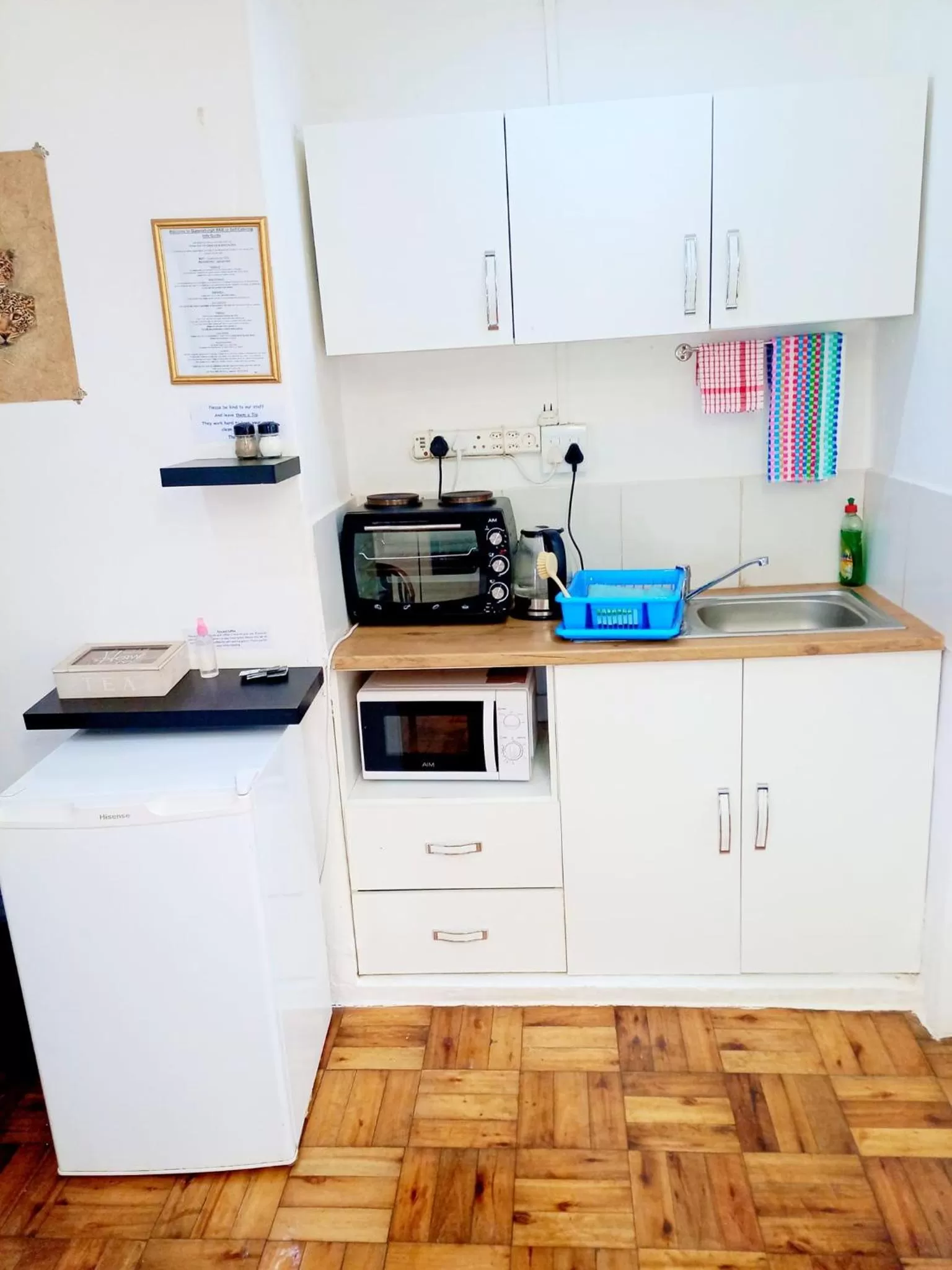 Kitchen or kitchenette, Kitchen/Kitchenette in Queensburgh B&B or Self Catering