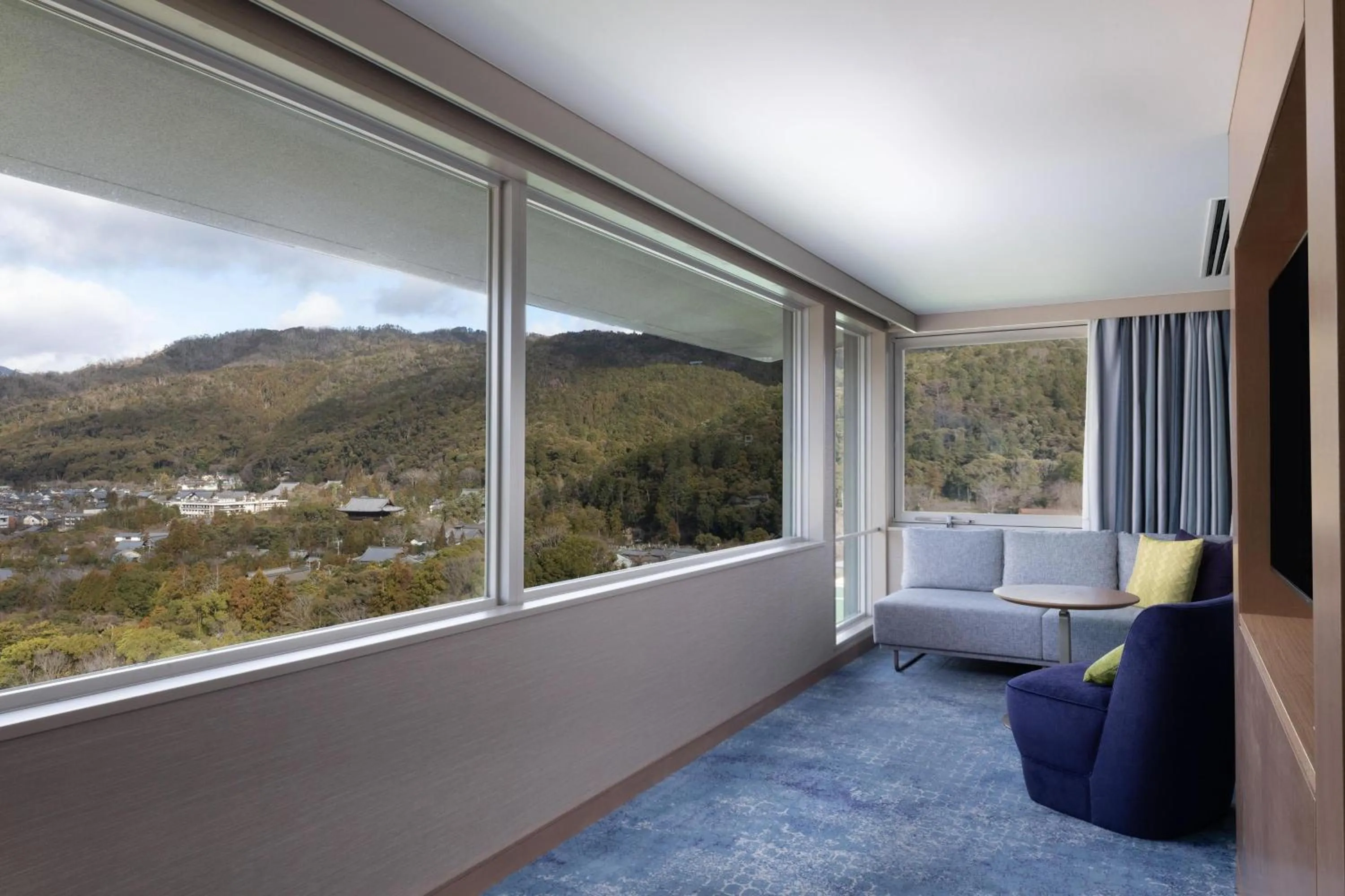 Living room in The Westin Miyako Kyoto