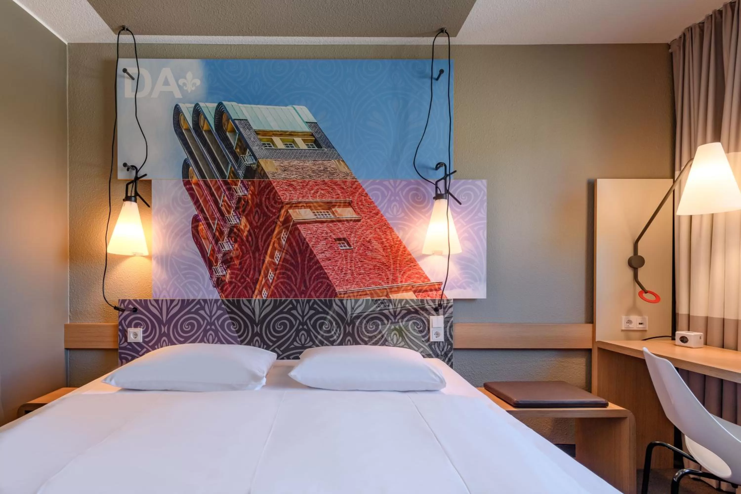 Bedroom, Bed in T H E Darmstadt