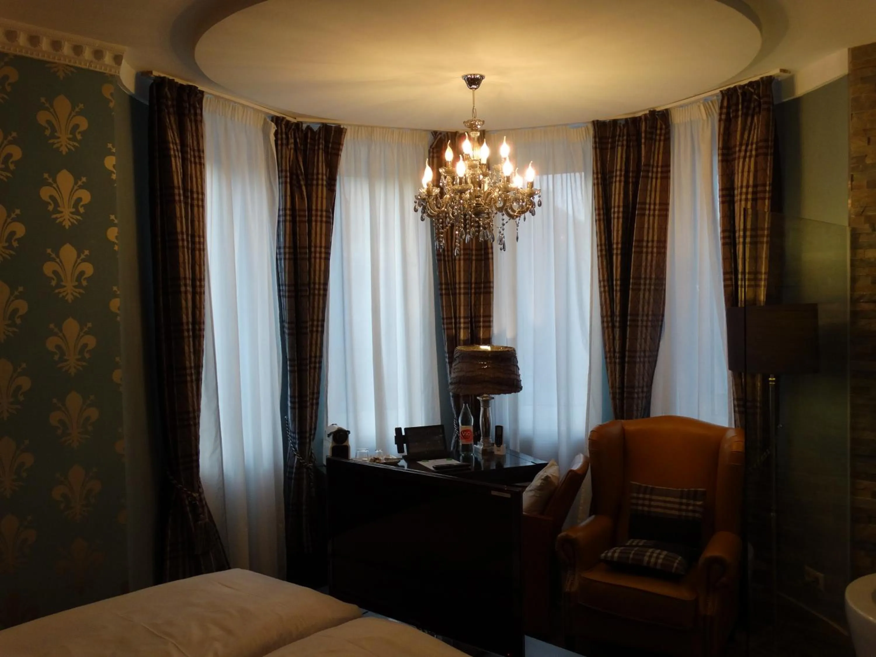 TV and multimedia, Bed in Boutique-Hotel GEORGES