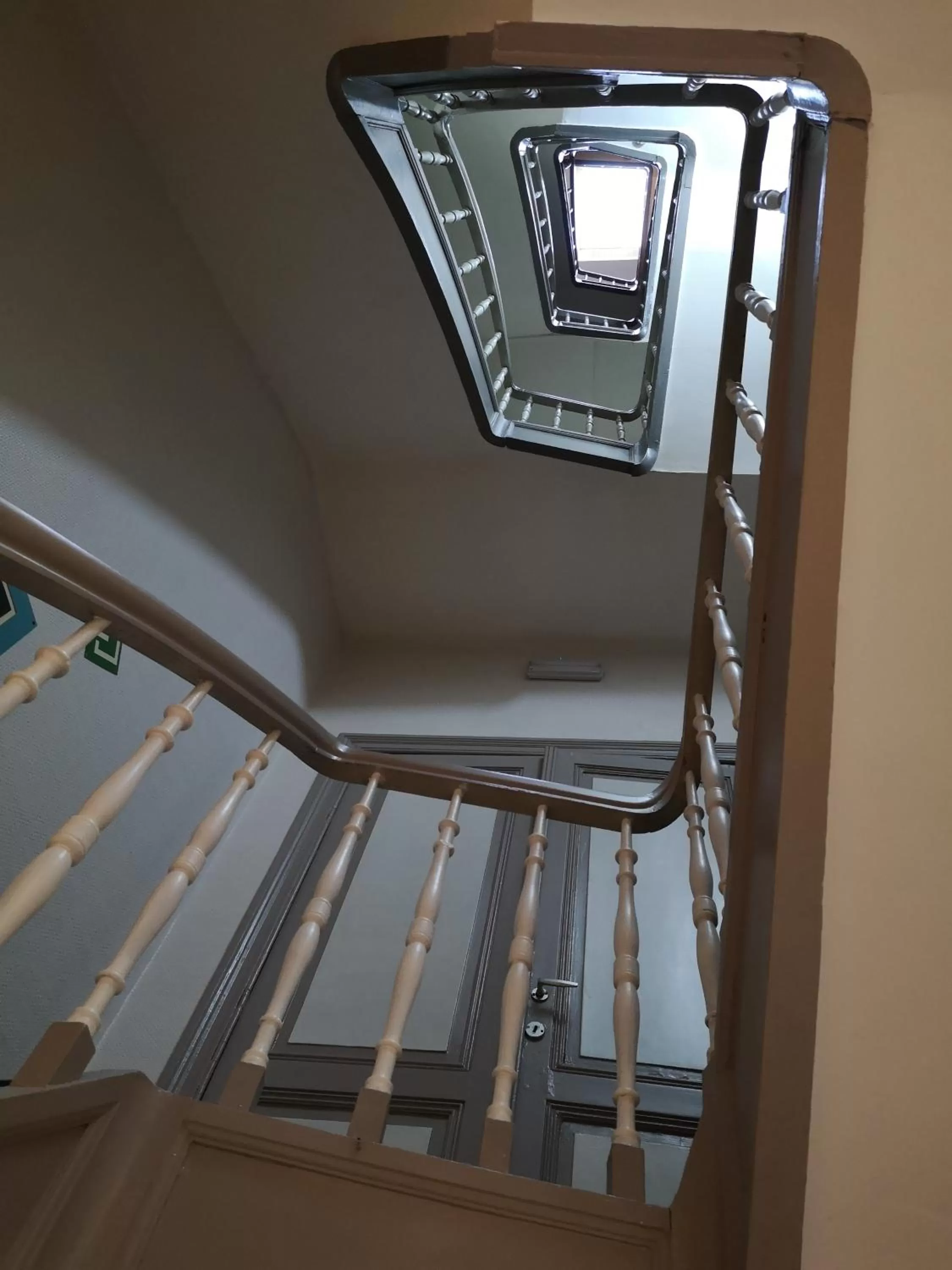 Property building in Hôtel Les Acteurs