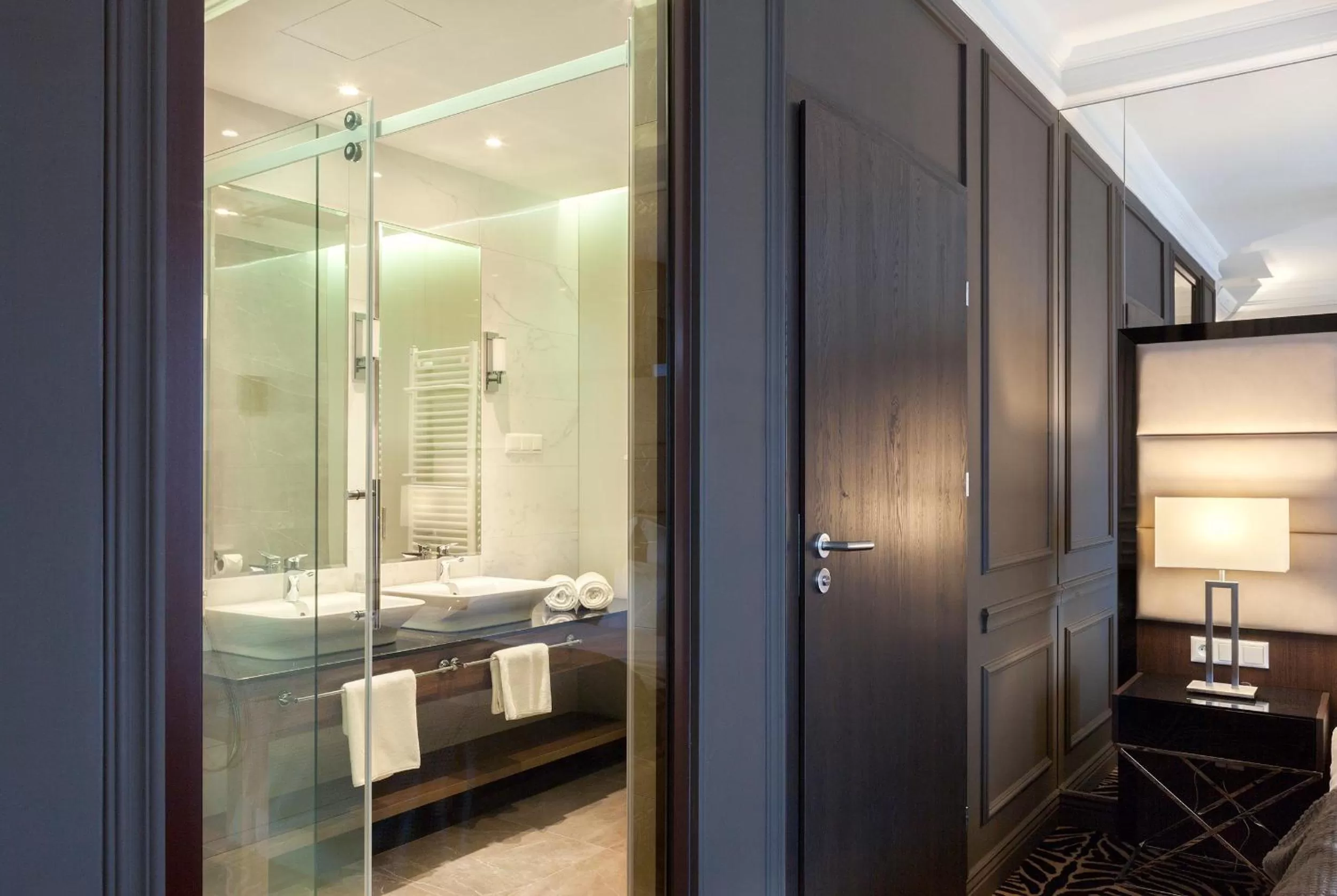 Bathroom in Hotel Mansor