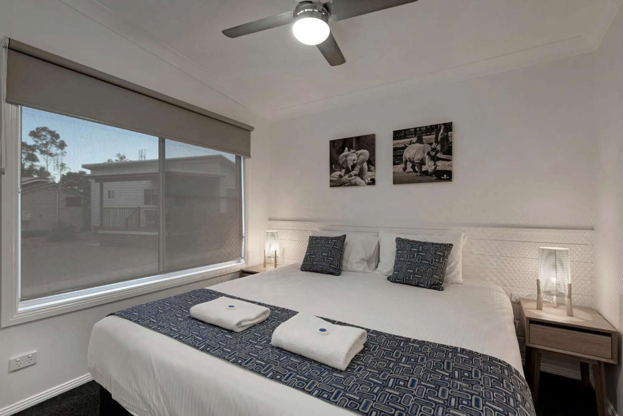 Bedroom, Bed in Discovery Parks - Dubbo
