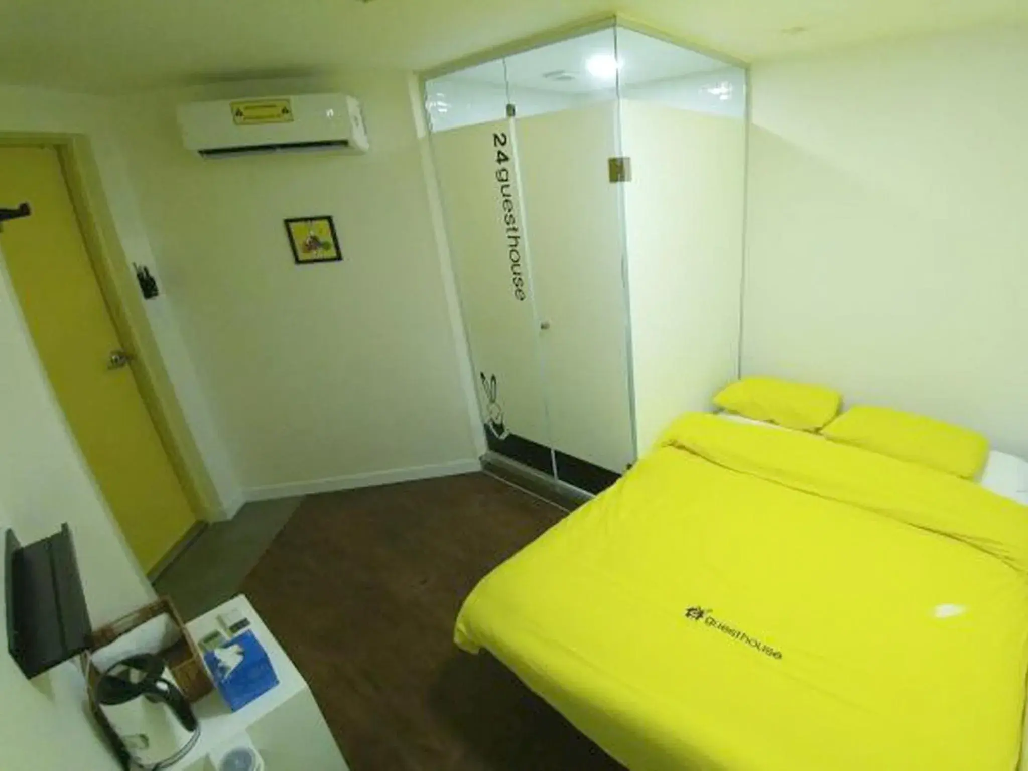 Standard Double Room in 24 Guesthouse Seoul City Hall Standard Double Room in 24 Guesthouse Seoul City Hall