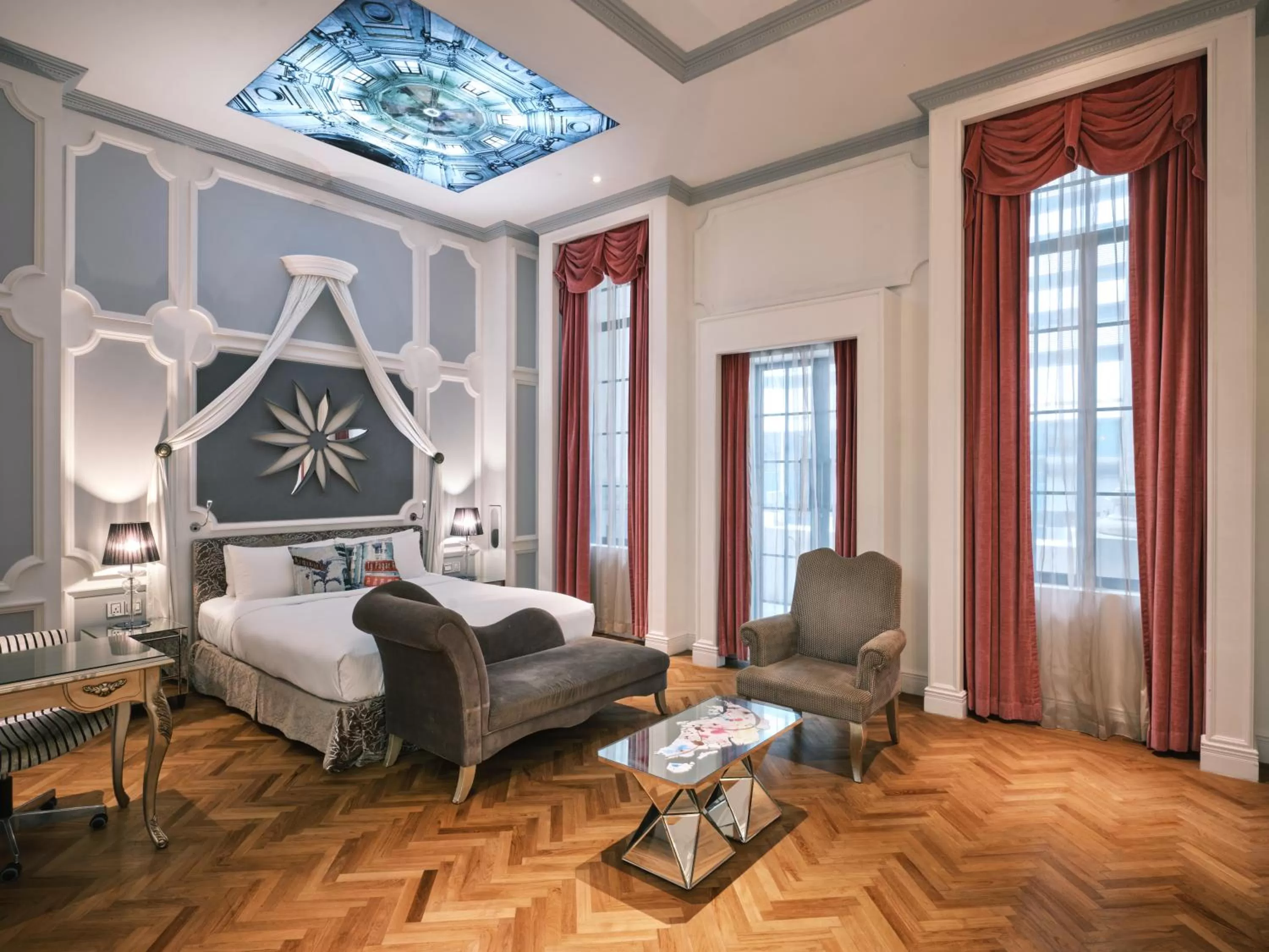 Balcony Suite in Hotel Telegraph