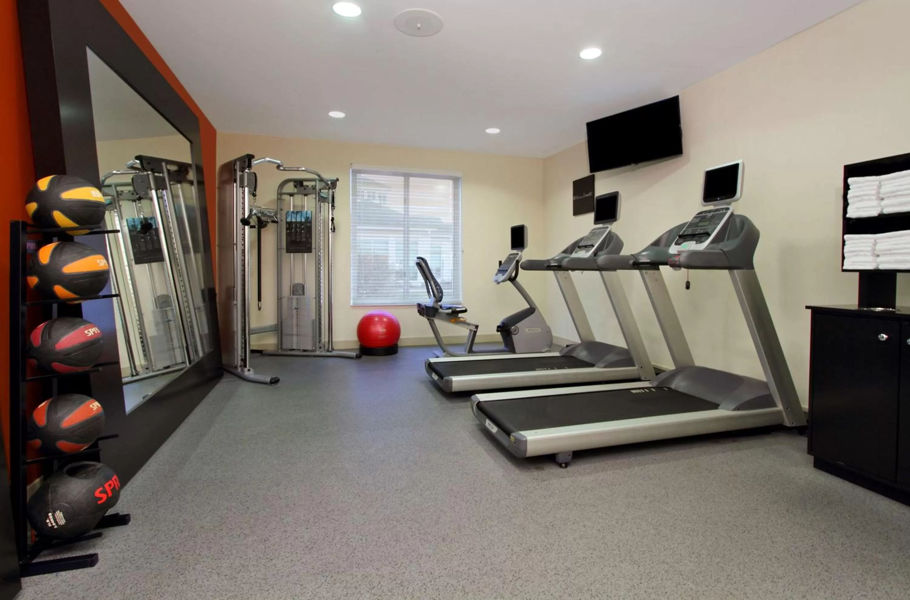 Fitness centre/facilities in Hilton Garden Inn Columbus Airport