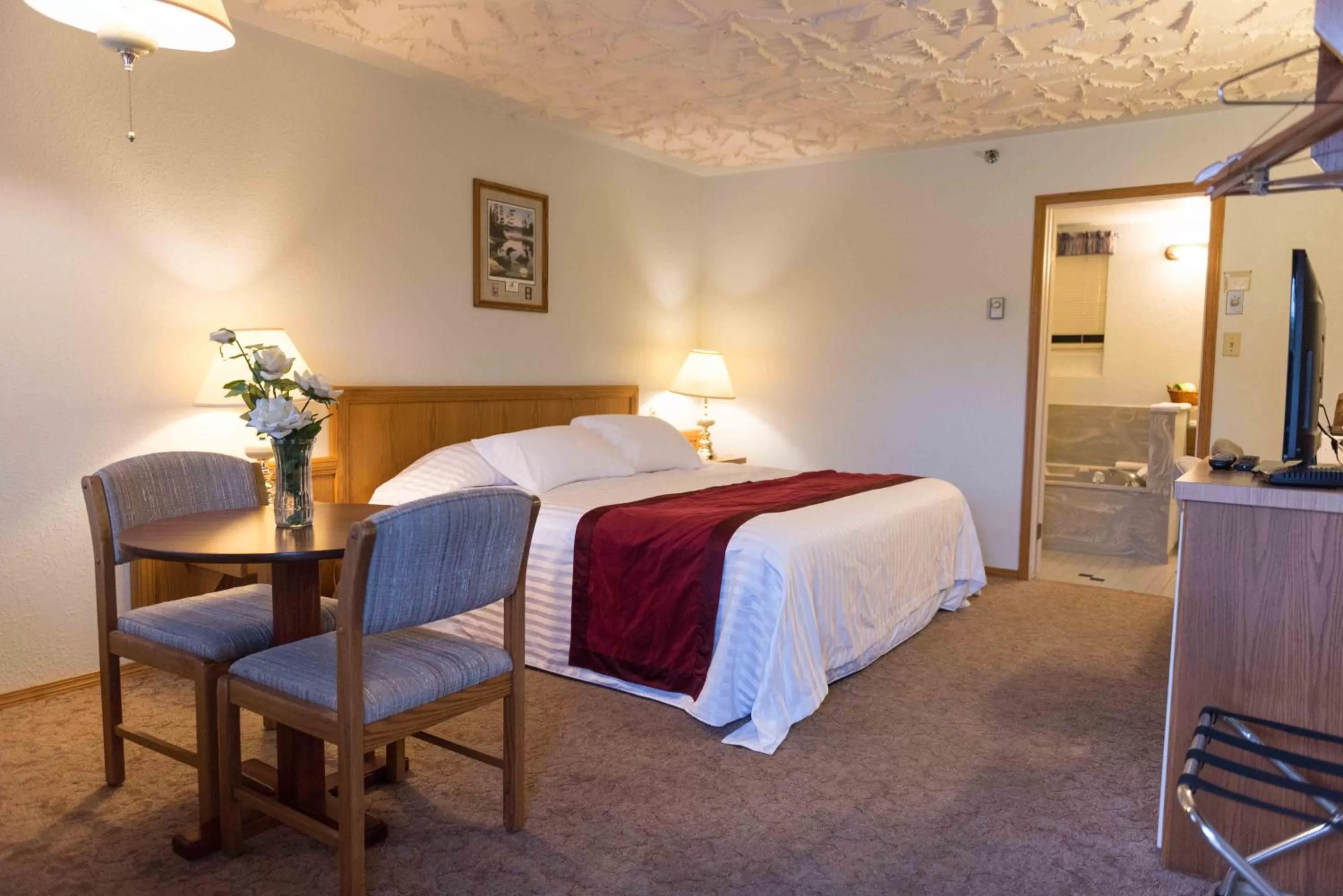 Bed in Radium Park Lodge