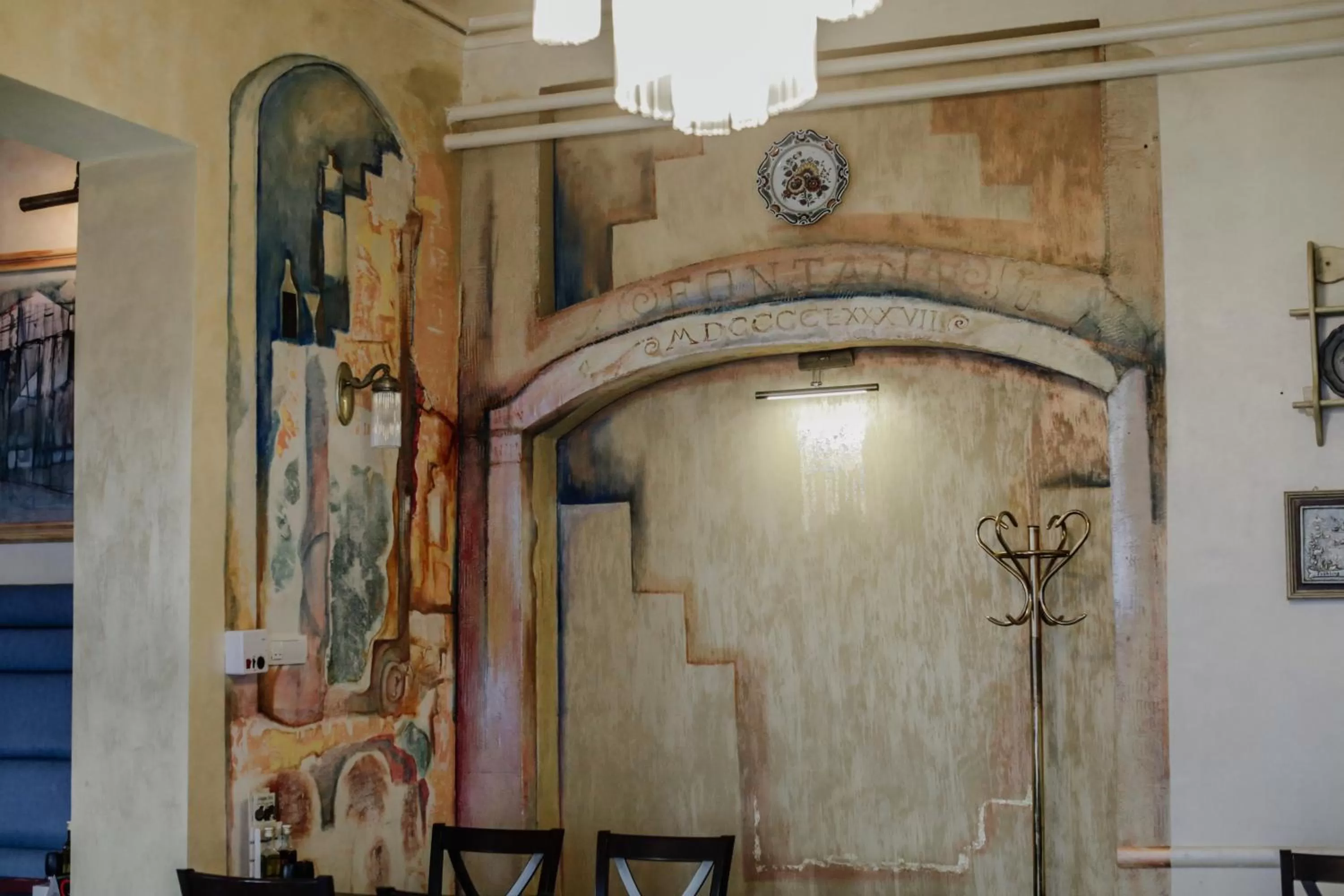 Restaurant/places to eat, Bathroom in Hotel Fontana