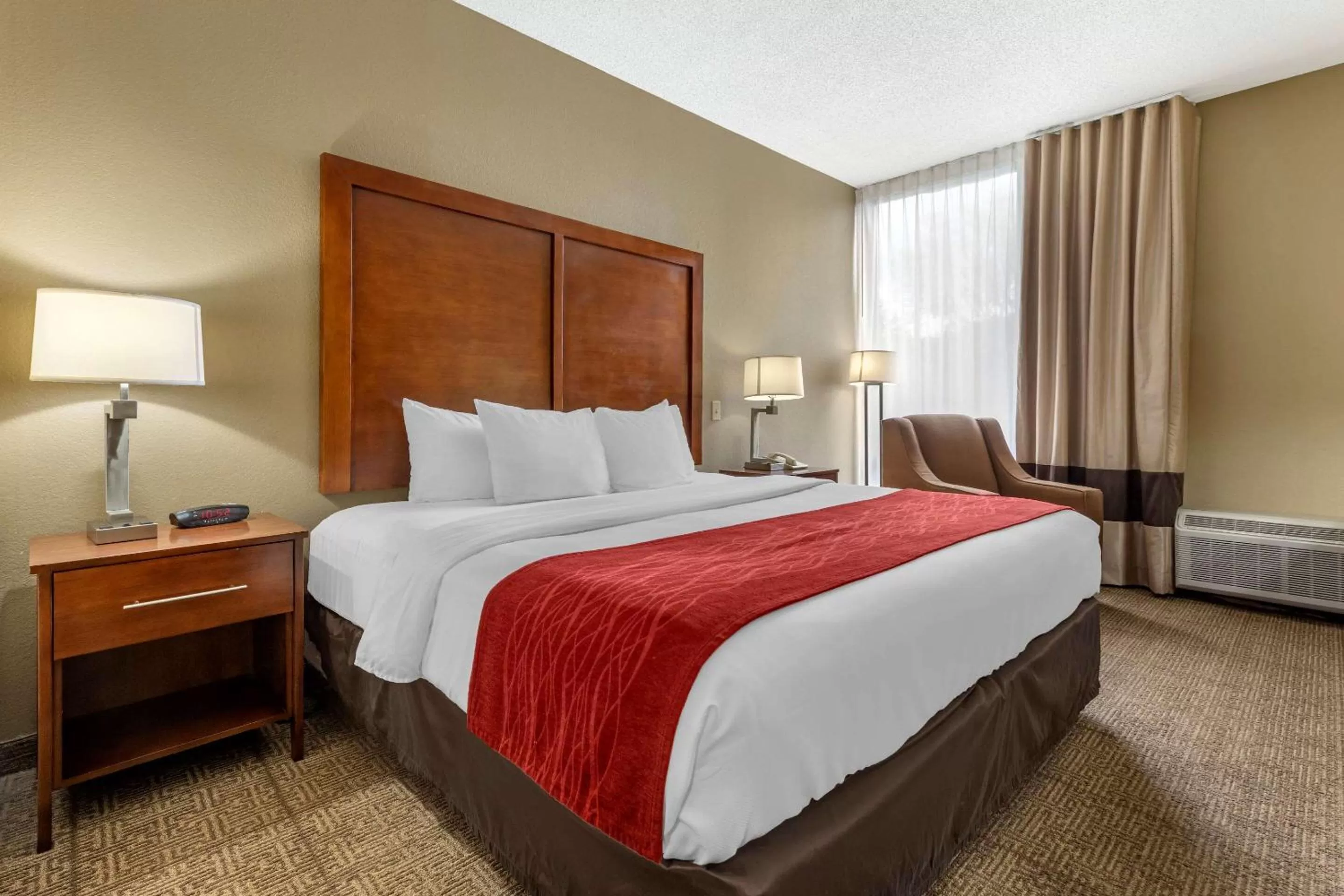 King Room - Accessible/Non-Smoking in Comfort Inn Cranberry Township