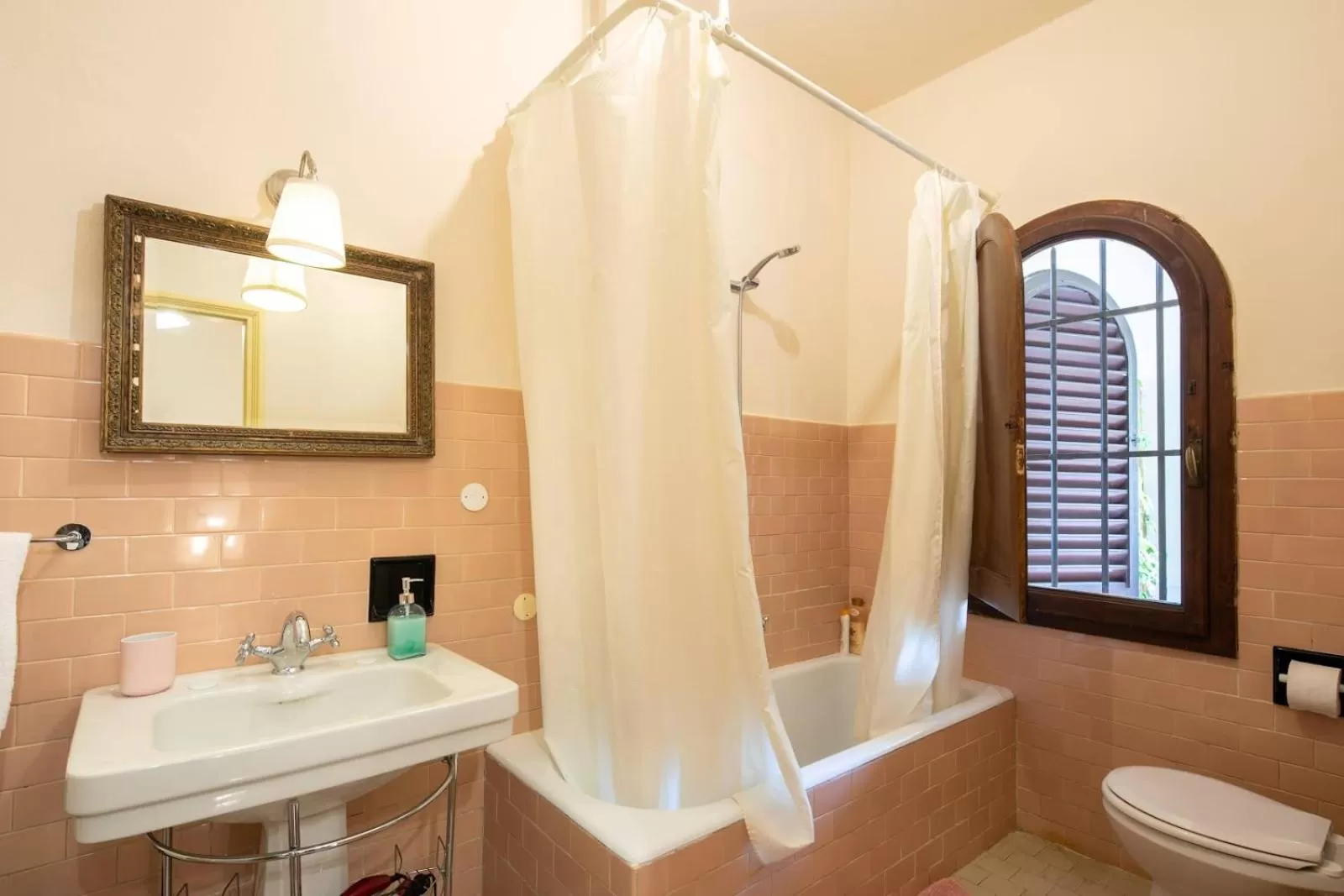 Bath in Villa Albertina