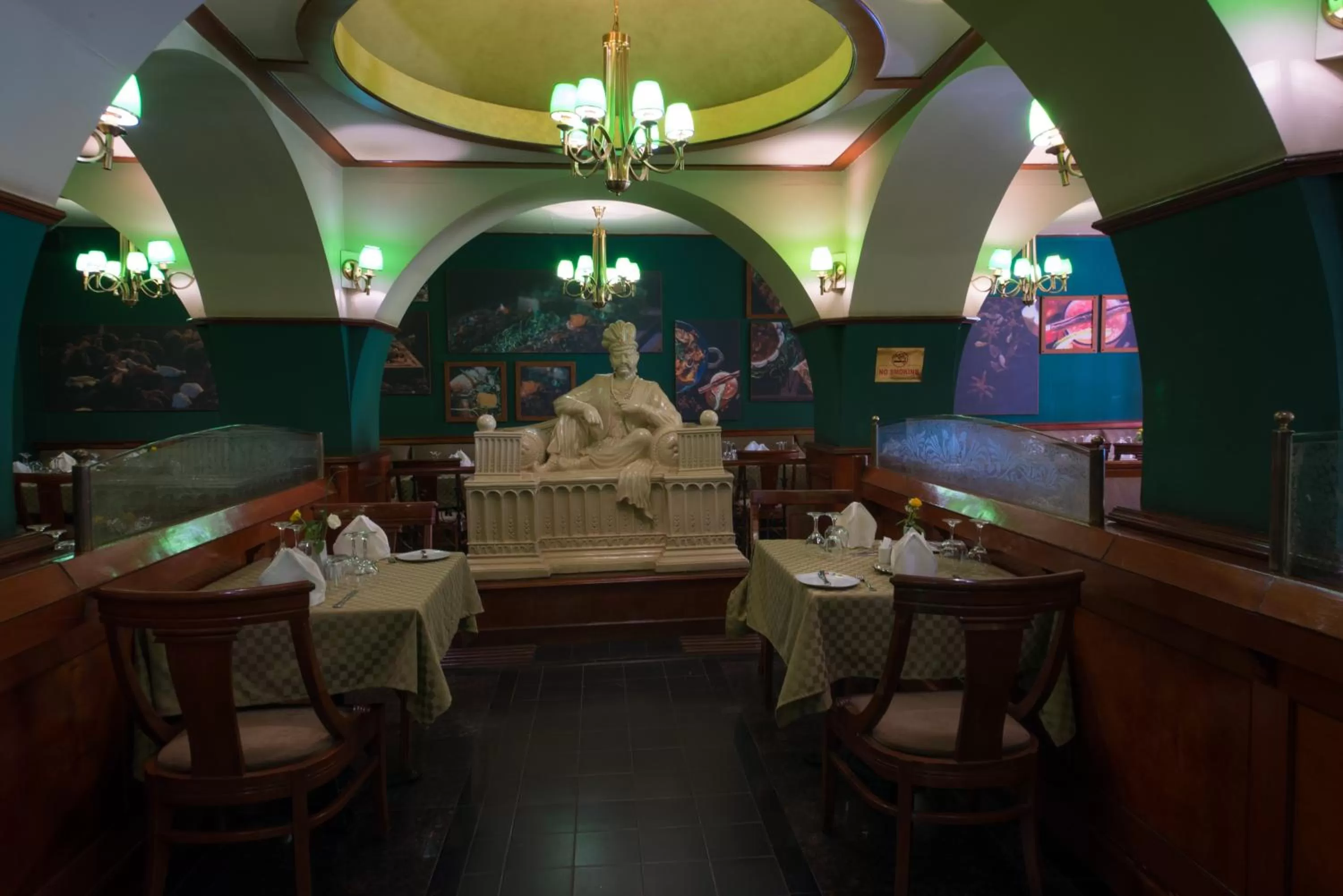 Restaurant/places to eat in Speke Hotel 1996 Ltd