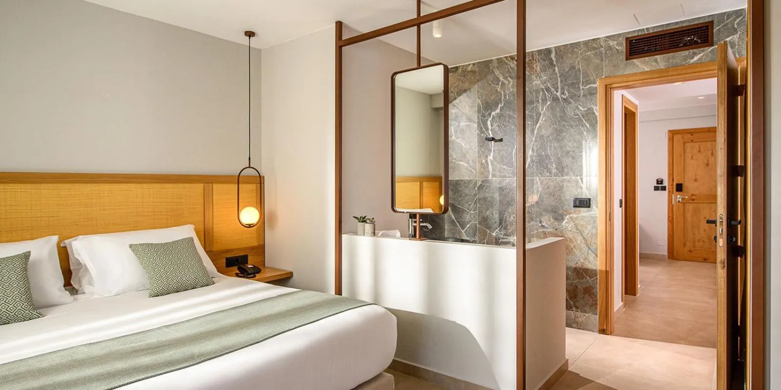 Bed in Stella Palace Aqua Park Resort