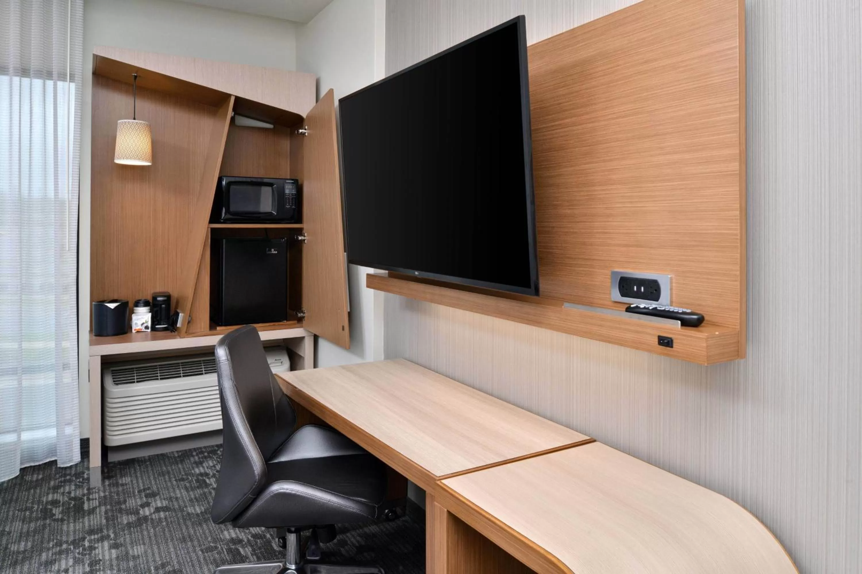 Photo of the whole room in Courtyard Charlotte Steele Creek