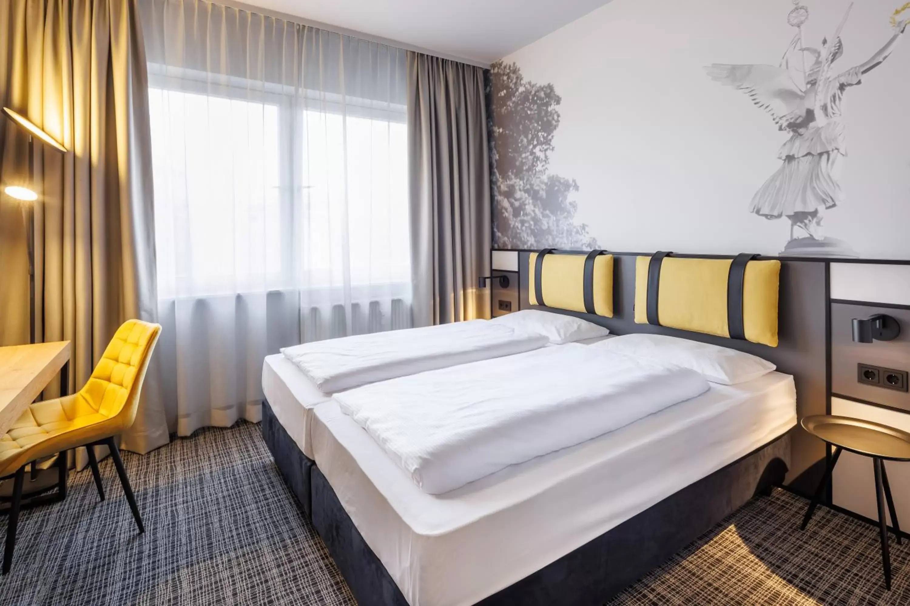 Urban Twin Room with Kitchenette in Hotel Lützow Urban Twin Room with Kitchenette in Hotel Lützow