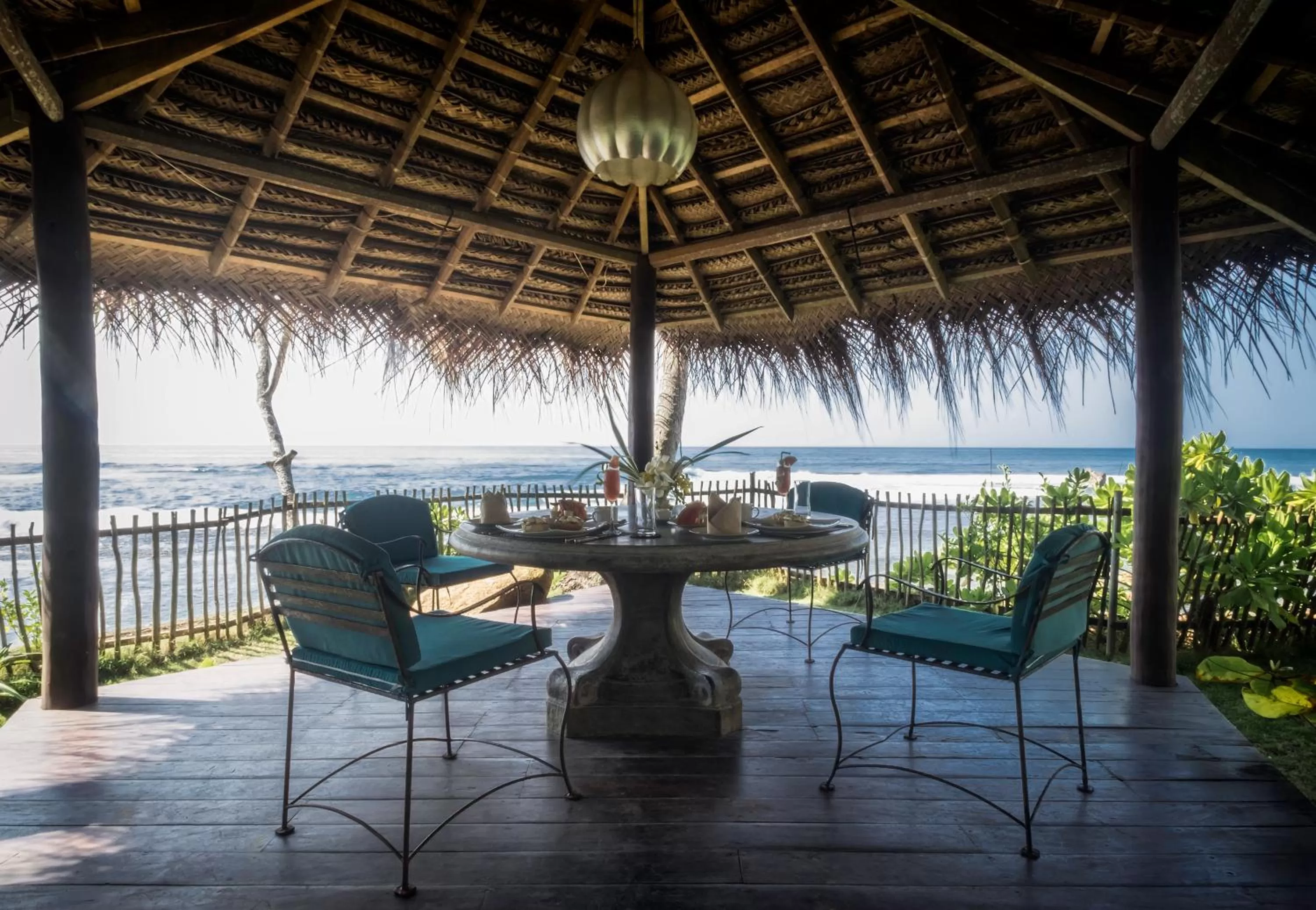 Restaurant/places to eat in Satin Doll