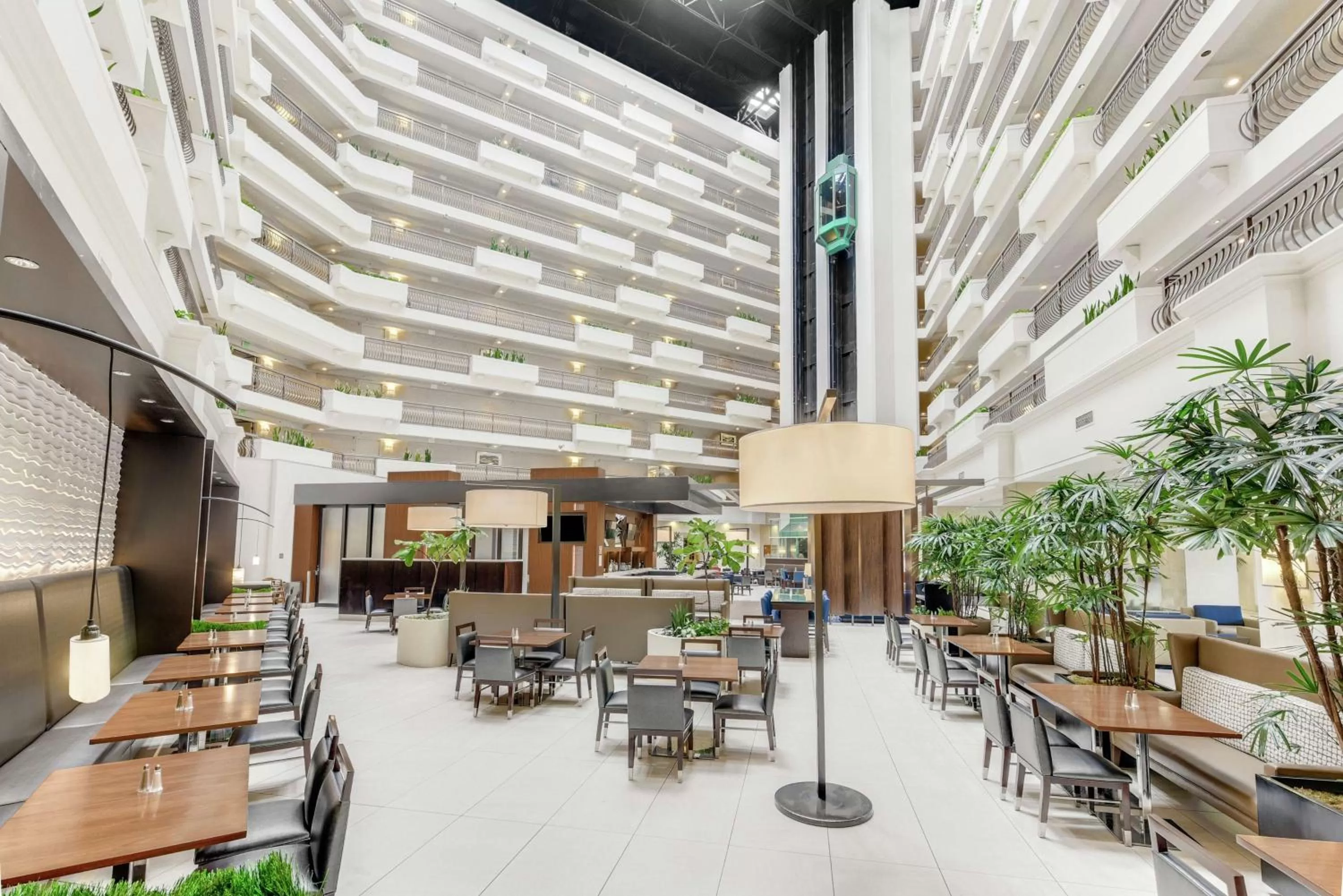Restaurant/places to eat in Embassy Suites by Hilton Anaheim-Orange