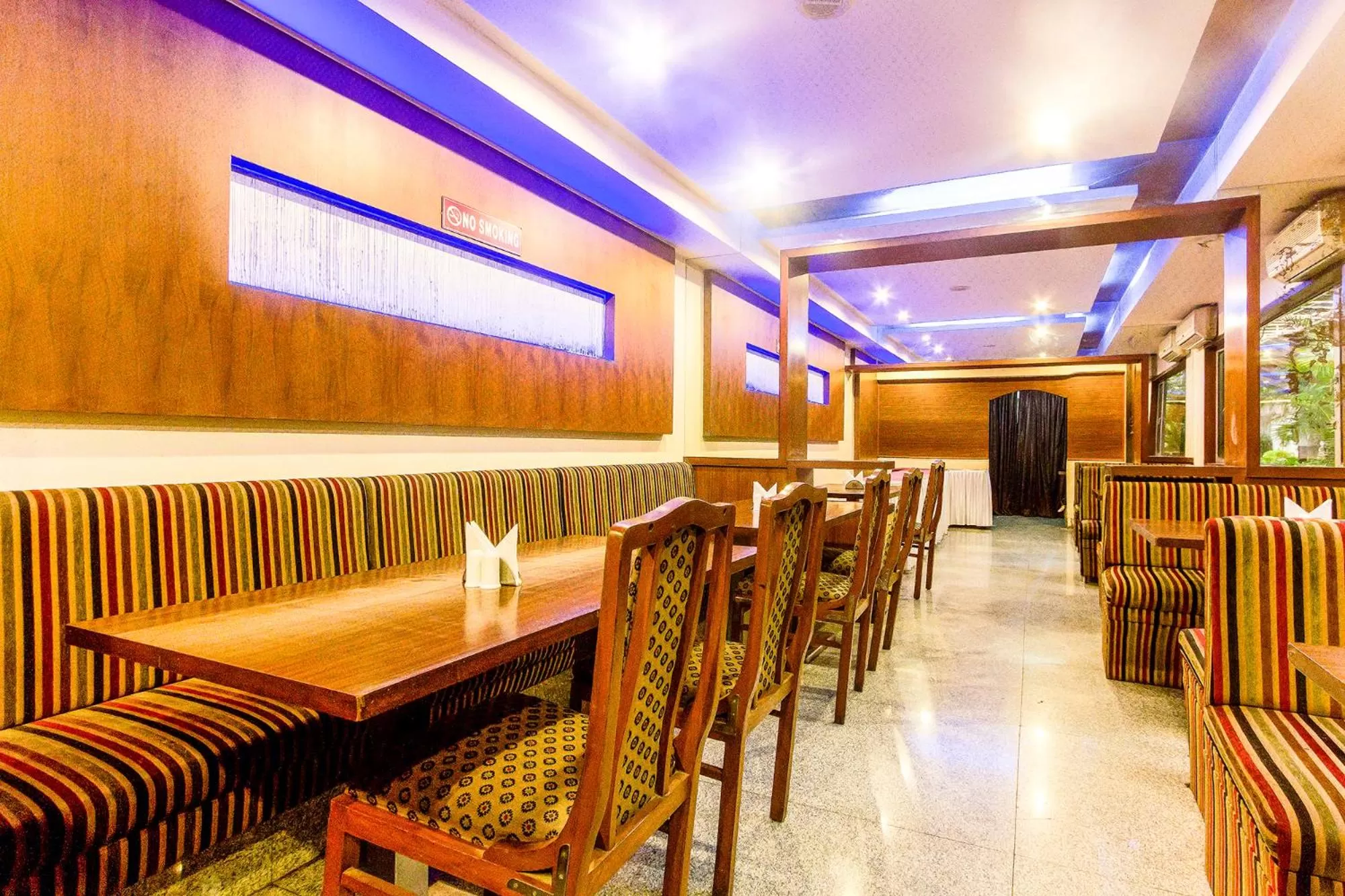 Restaurant/places to eat in Rapid Lakme Executive Hotel