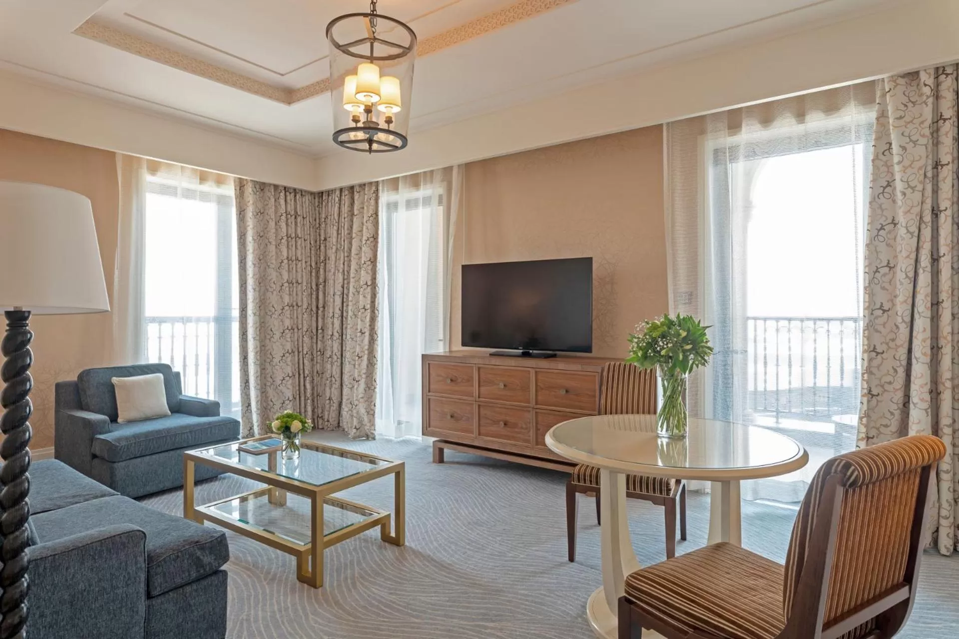 Living room in Four Seasons Resort Dubai at Jumeirah Beach