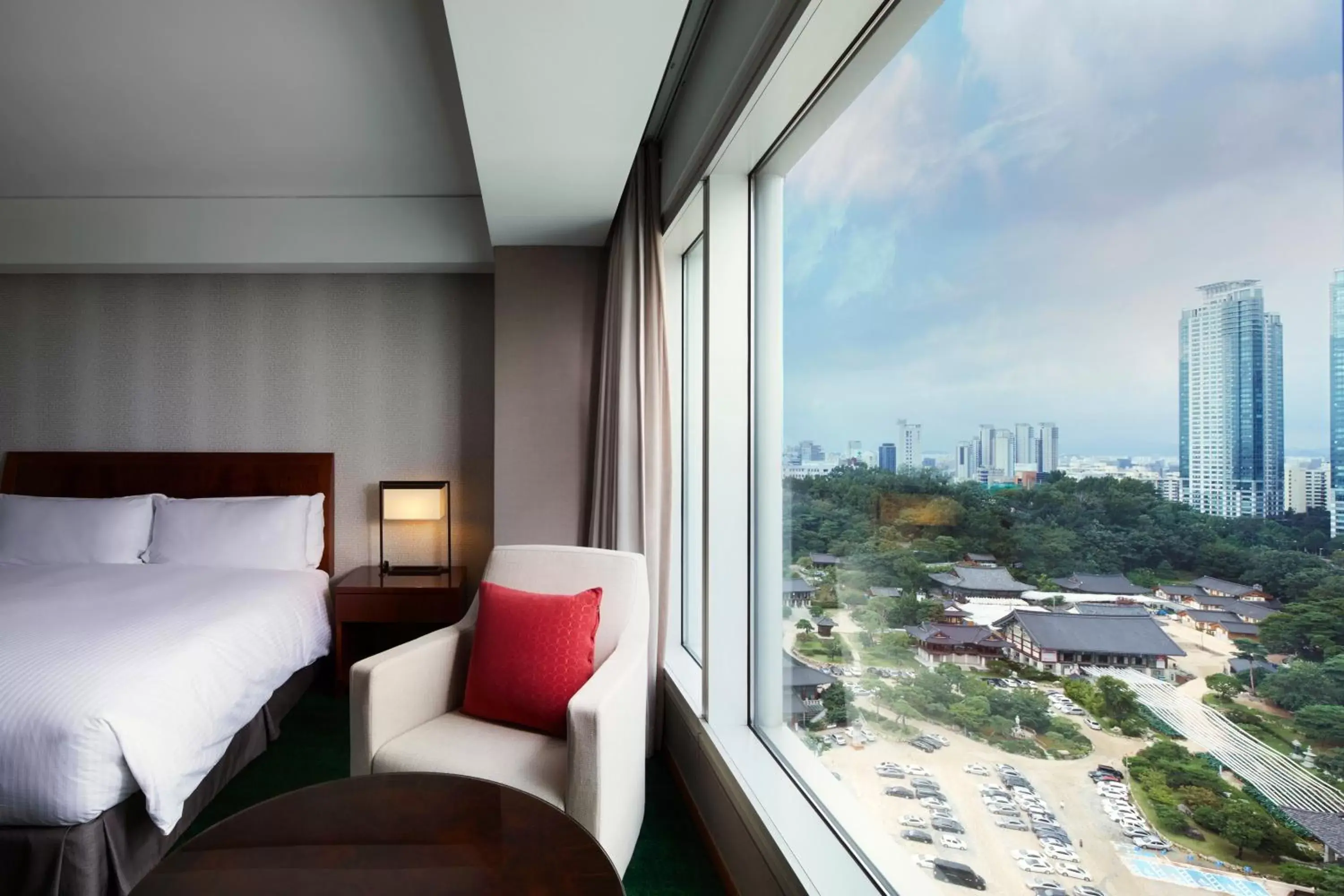 Classic Twin Room with Temple View in InterContinental Seoul COEX, an IHG Hotel Classic Twin Room with Temple View in InterContinental Seoul COEX, an IHG Hotel