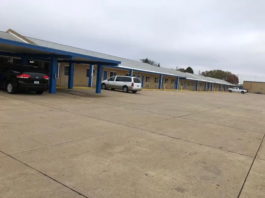 Property building in Amber Inn