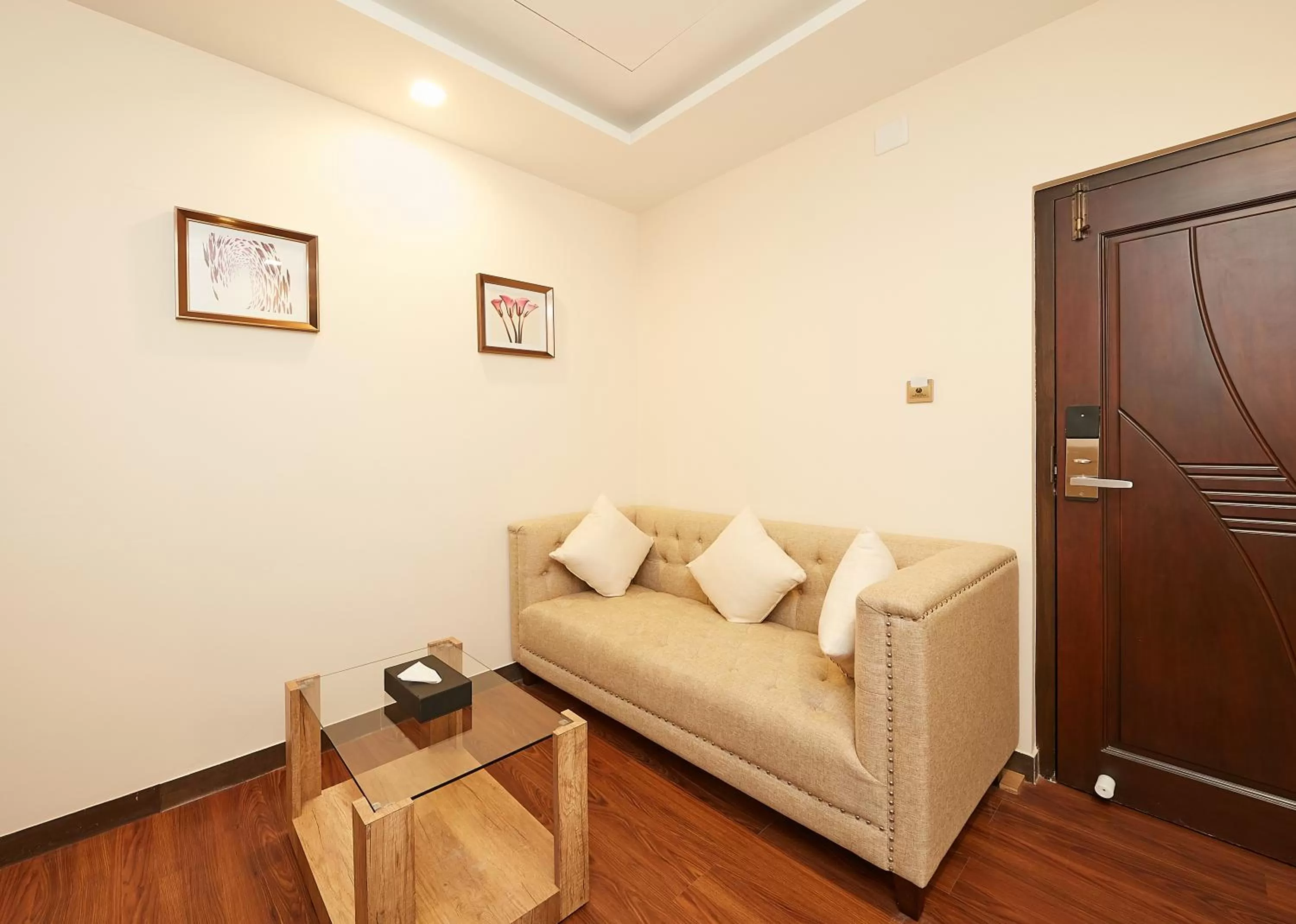 Living room in Taz Kamar Family Hotel